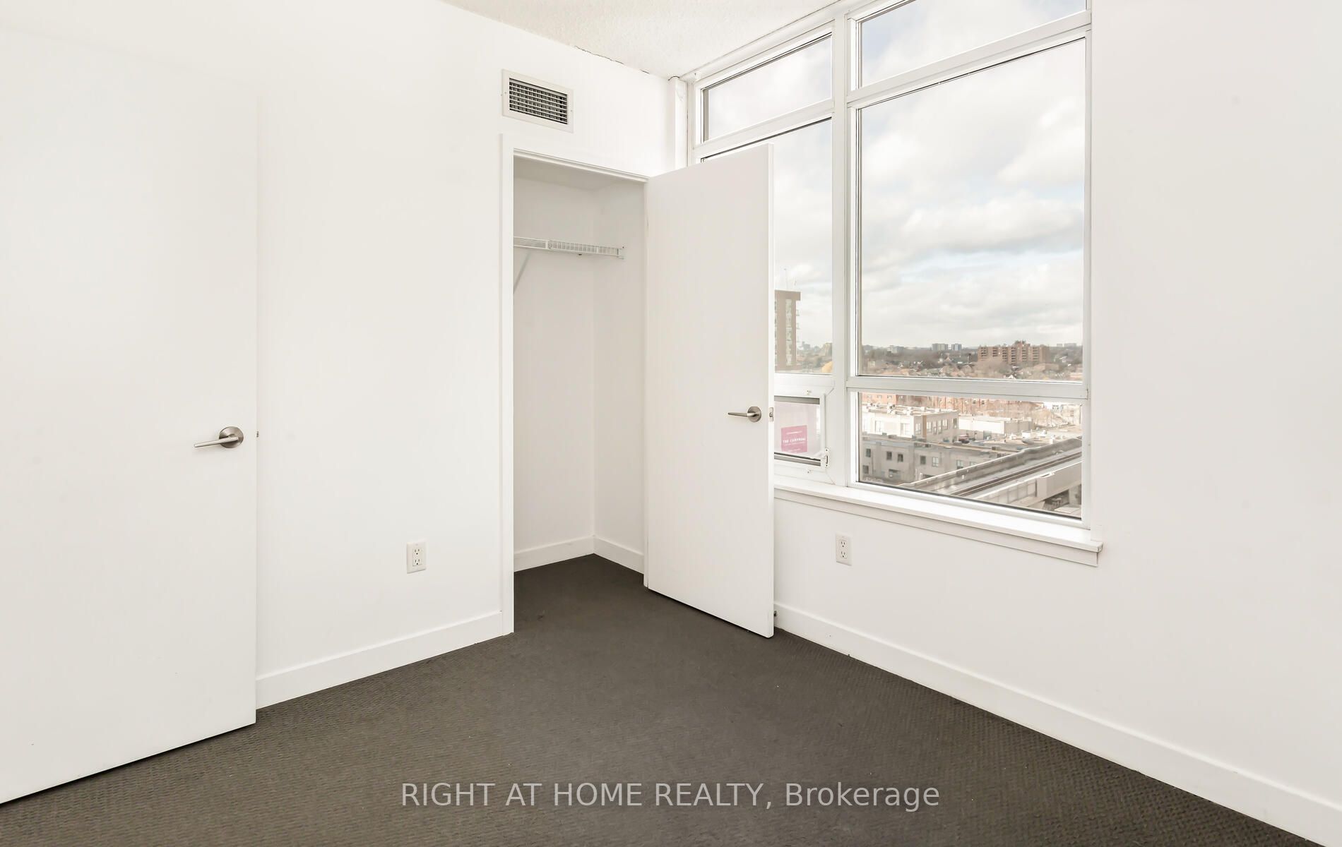 812 Lansdowne Ave, #1115