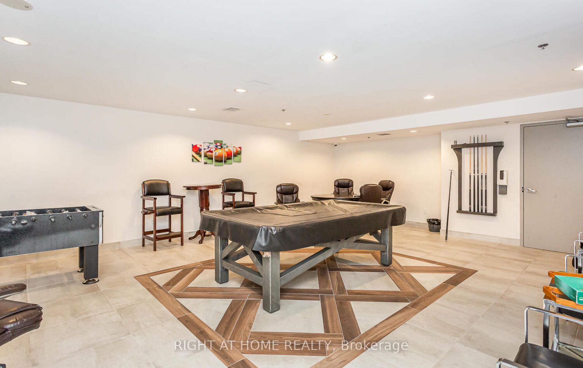 812 Lansdowne Ave, #1115
