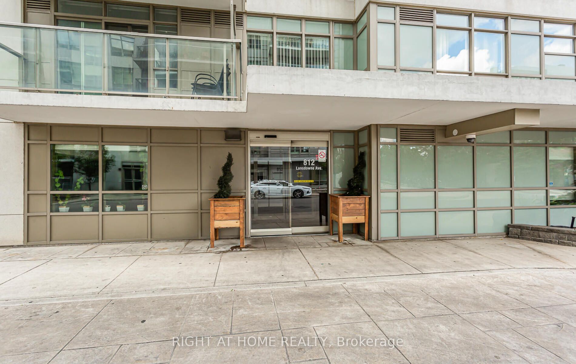 812 Lansdowne Ave, #1115