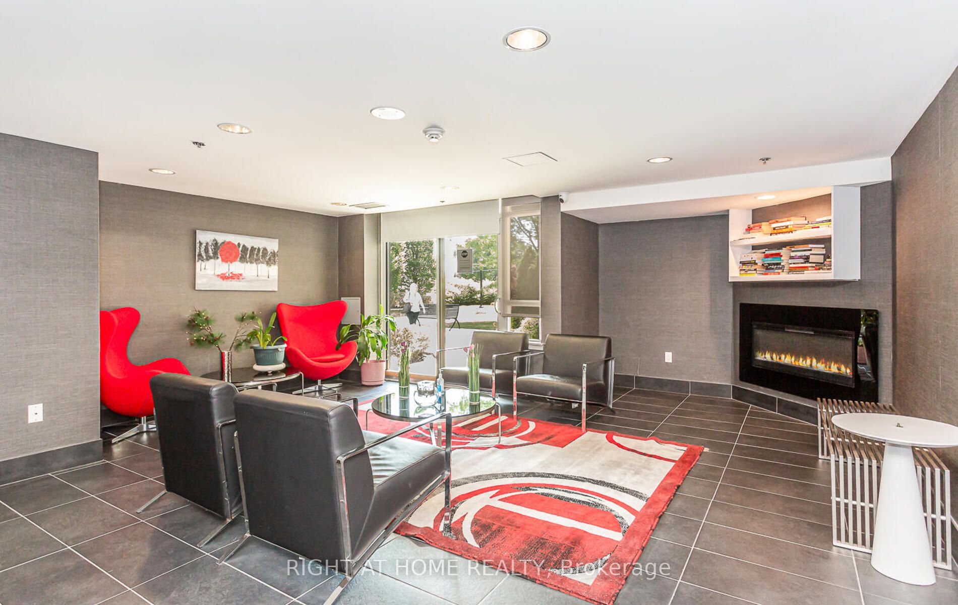812 Lansdowne Ave, #1115