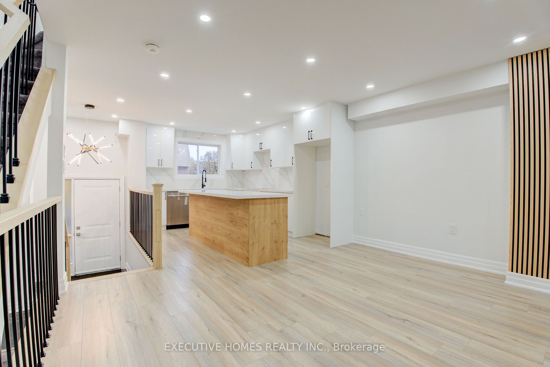1532 Sixth Line, #13