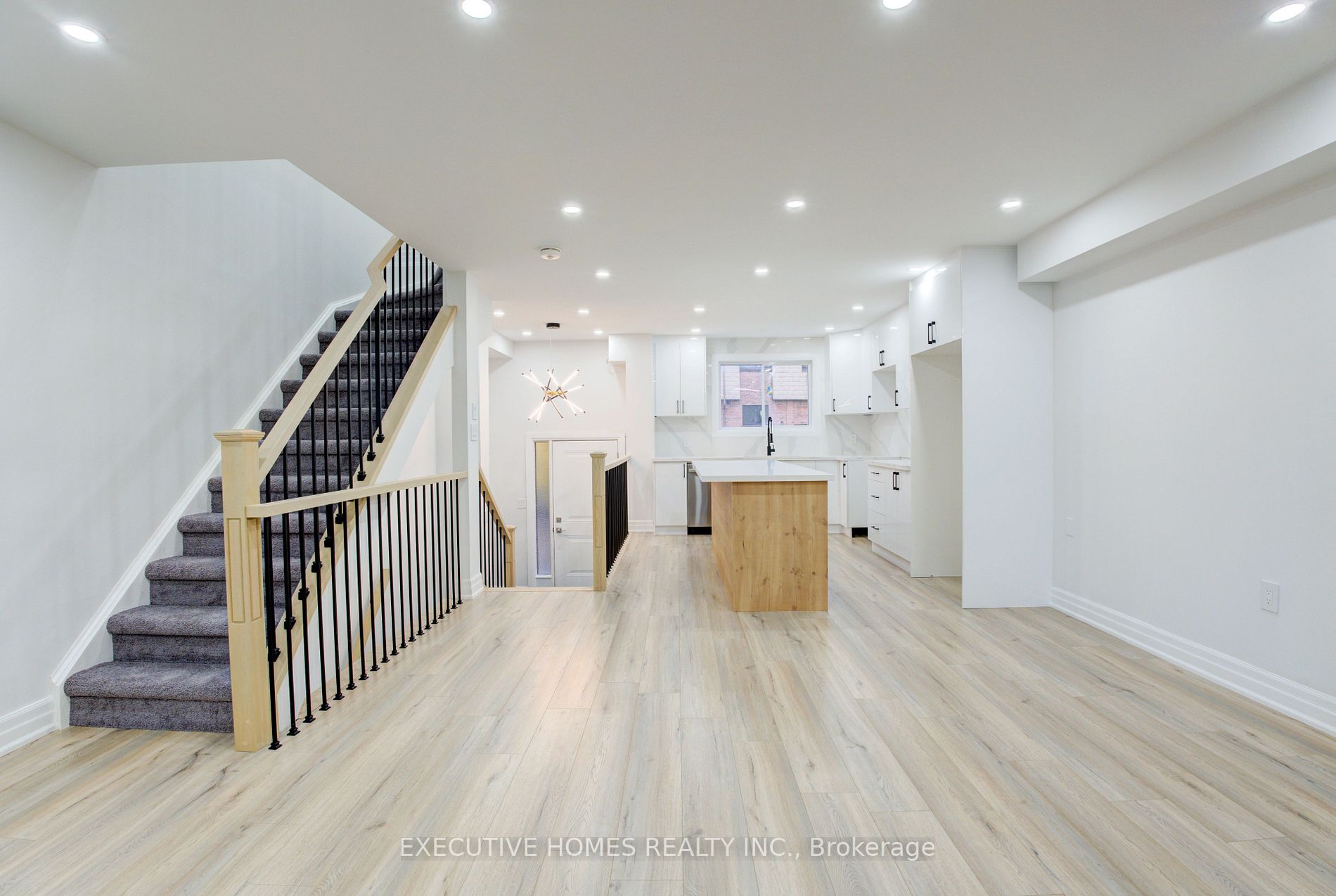 1532 Sixth Line, #13