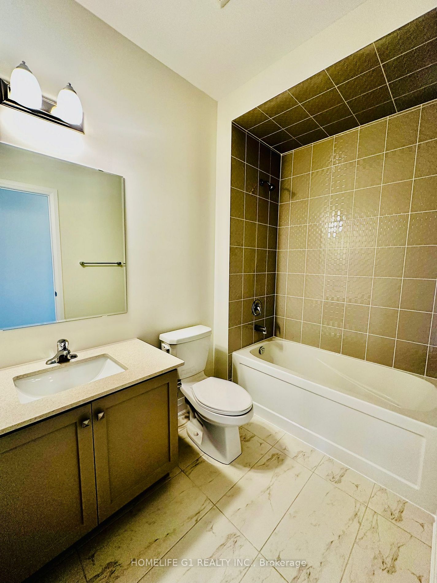 31 Calabria Dr