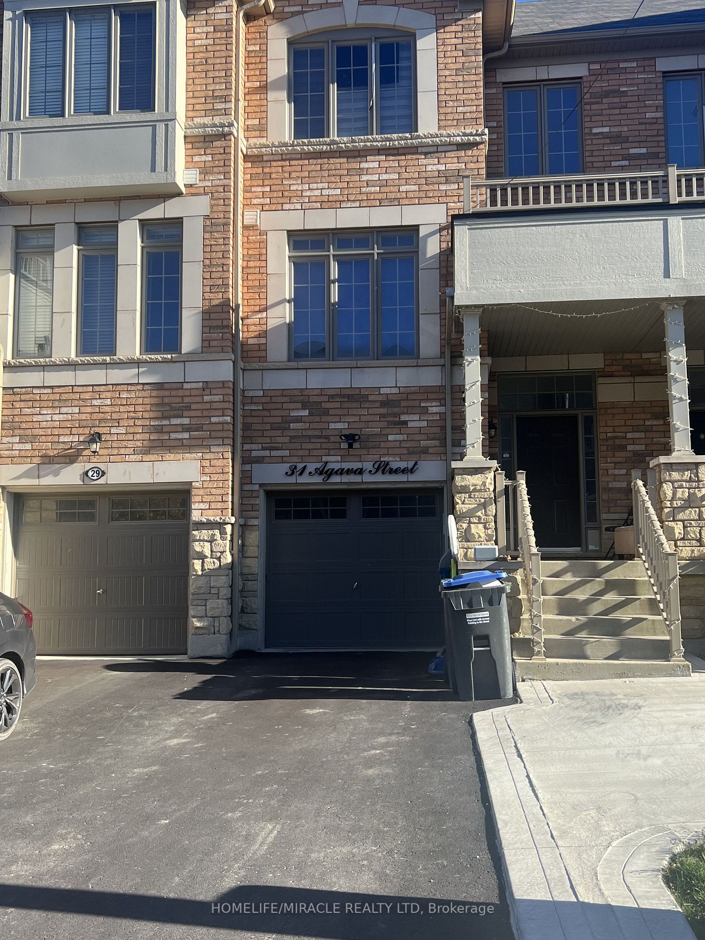 31 Agava St