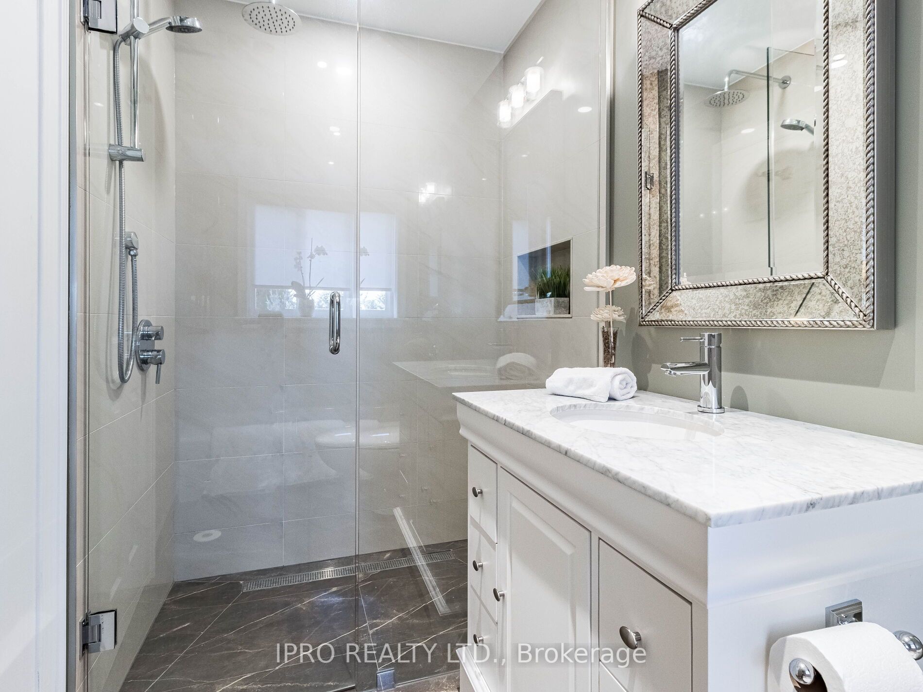 1179 Lower Village Cres, #13