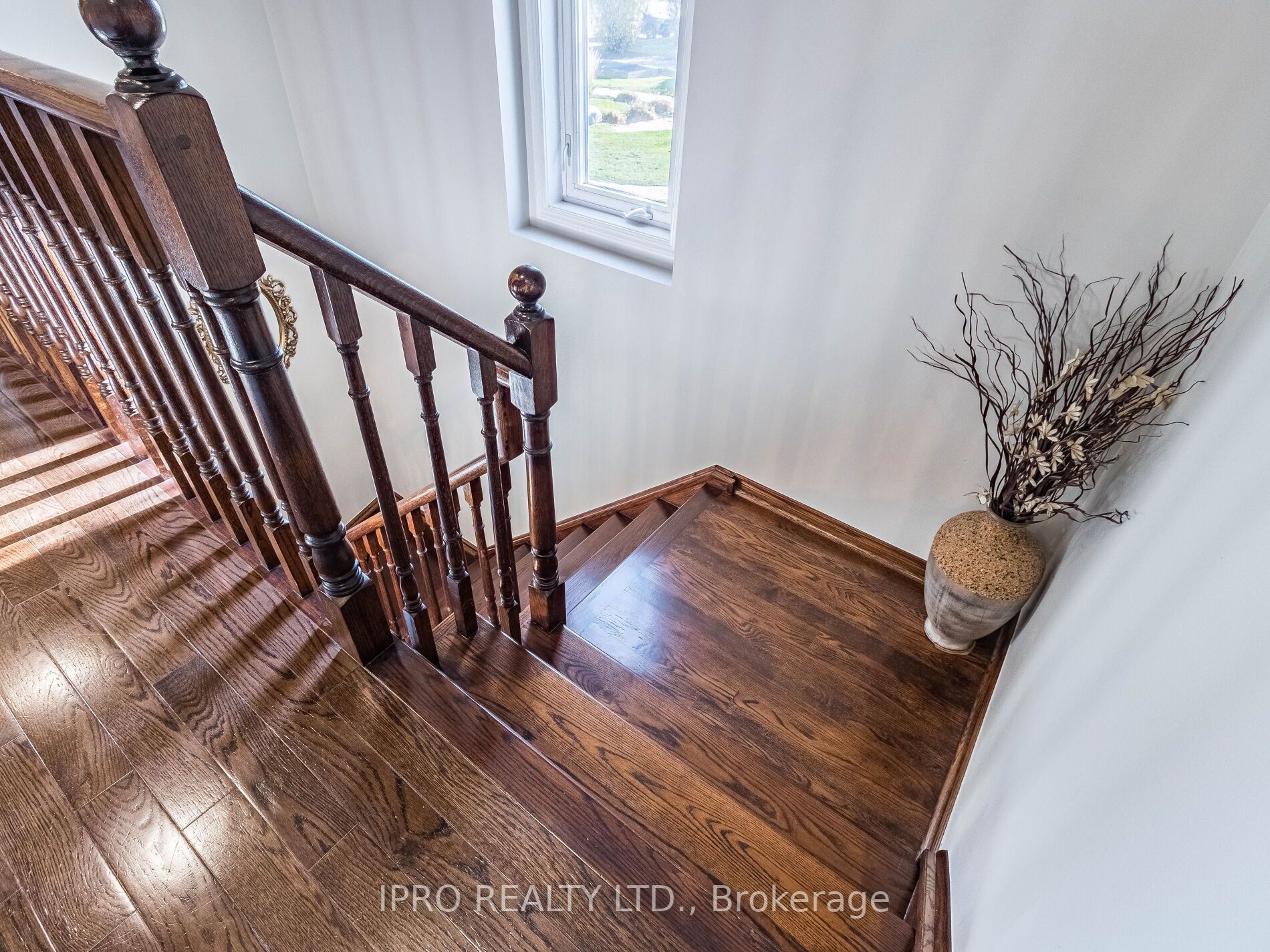 1179 Lower Village Cres, #13