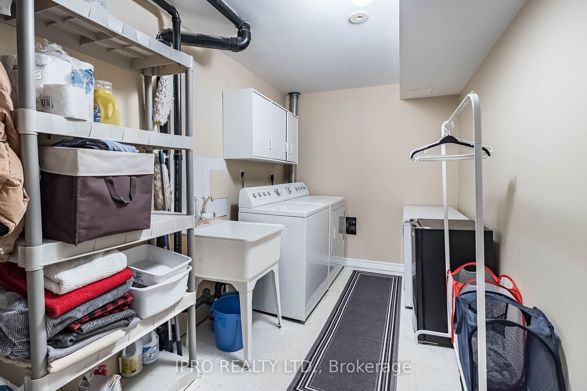 1179 Lower Village Cres, #13