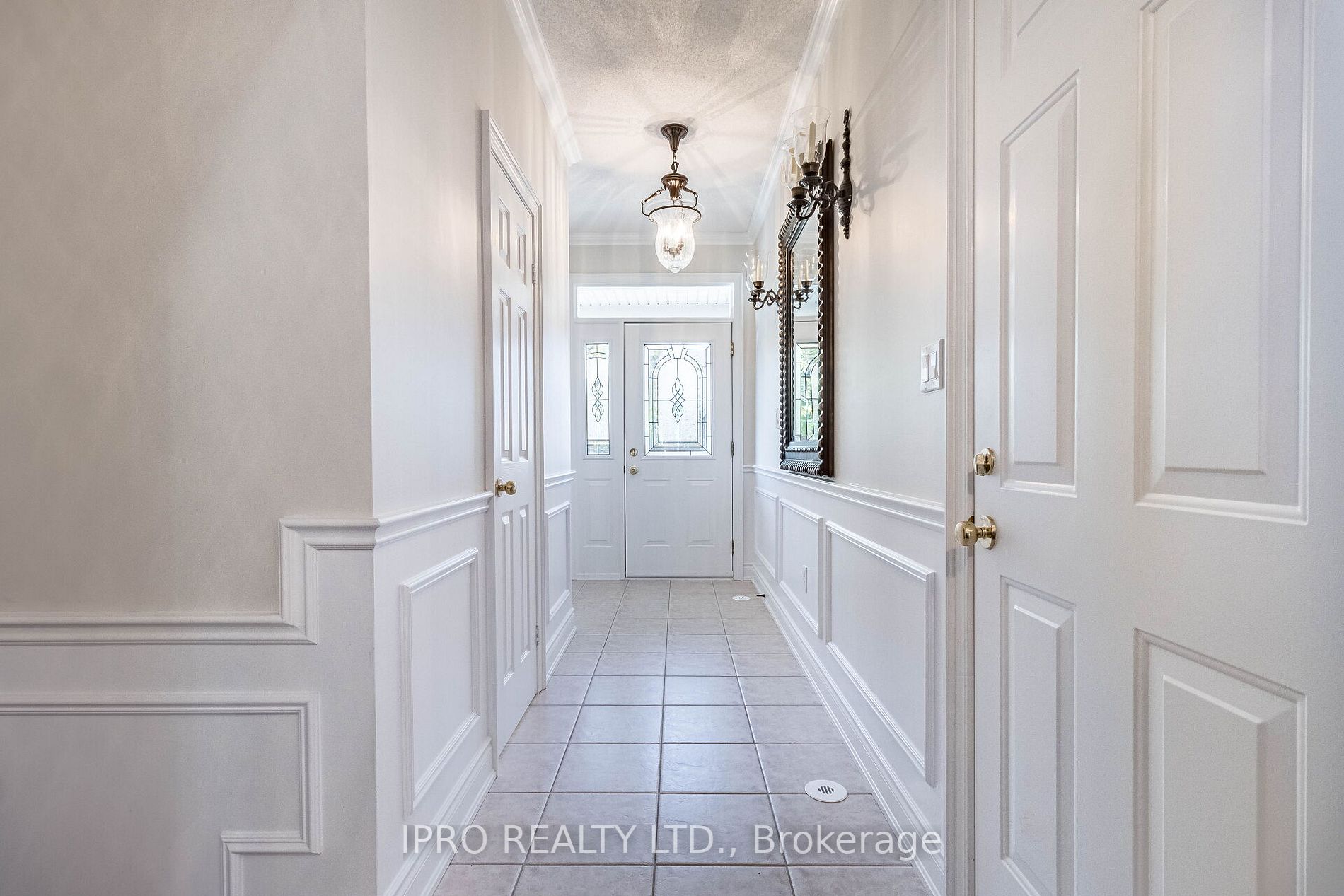 1179 Lower Village Cres, #13