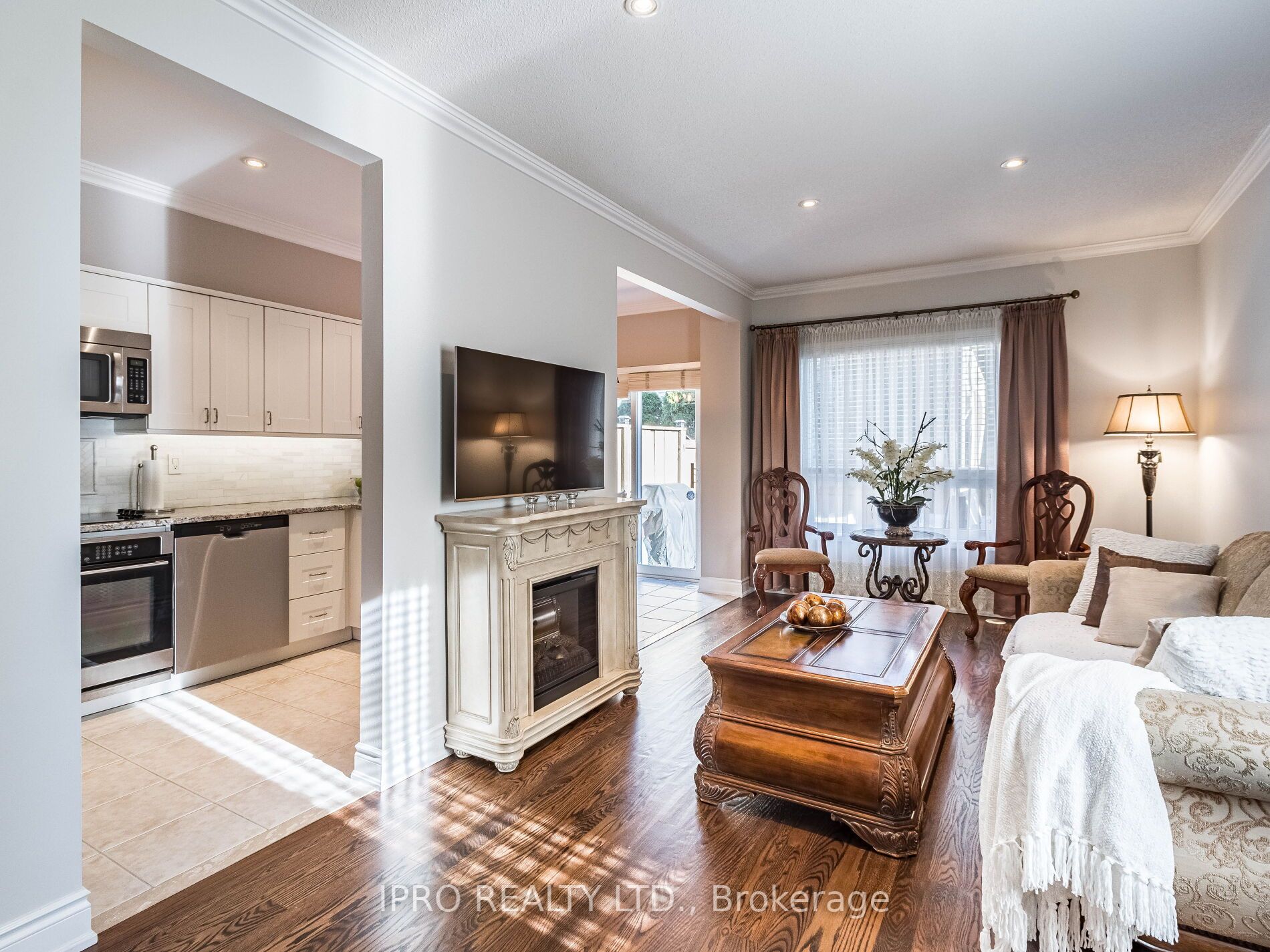 1179 Lower Village Cres, #13