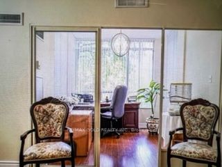 20 Cherrytree Dr, #106