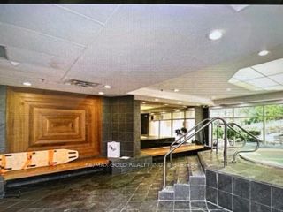 20 Cherrytree Dr, #106