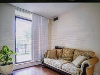 20 Cherrytree Dr, #106