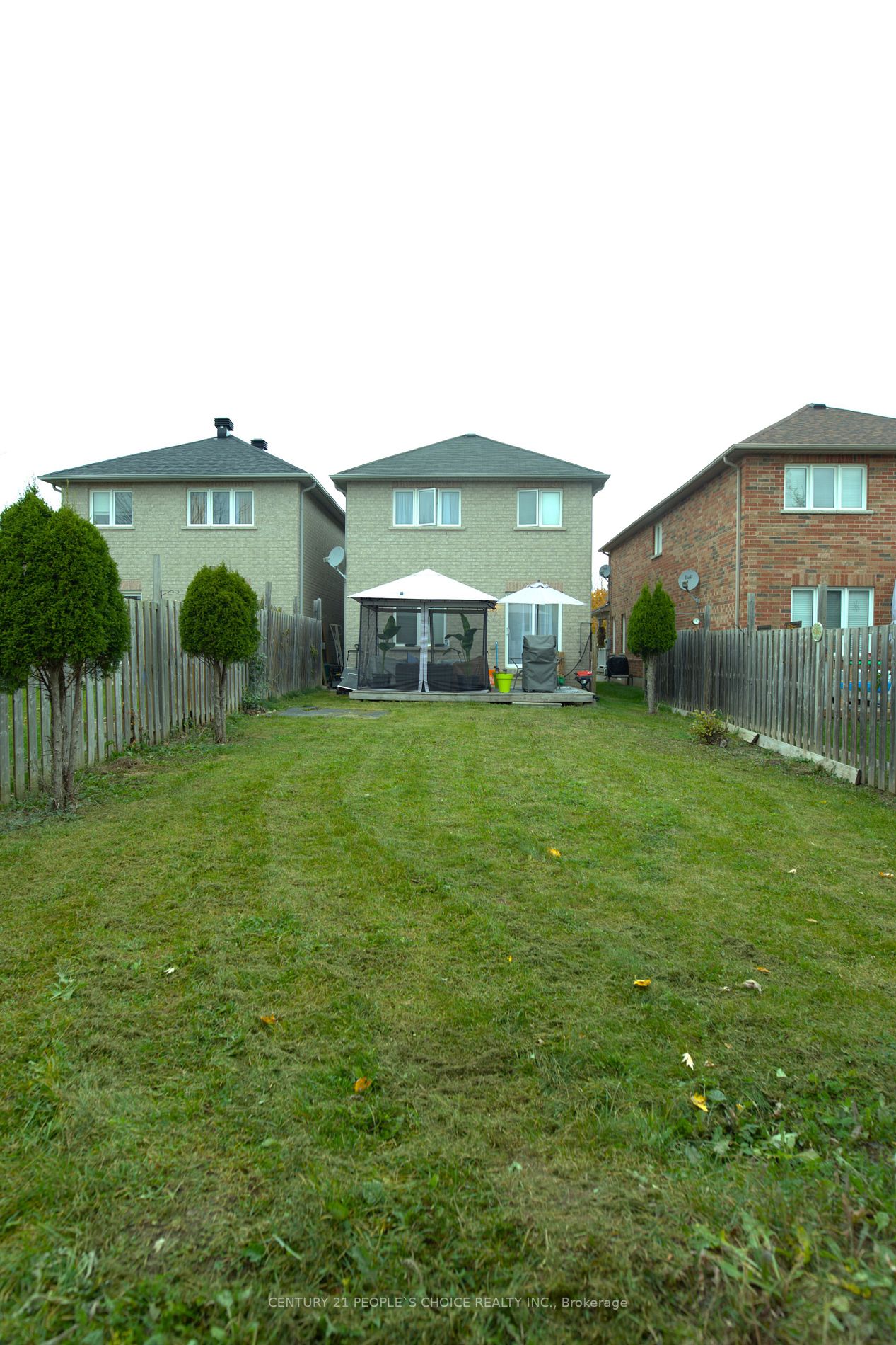 87 Mowat Cres