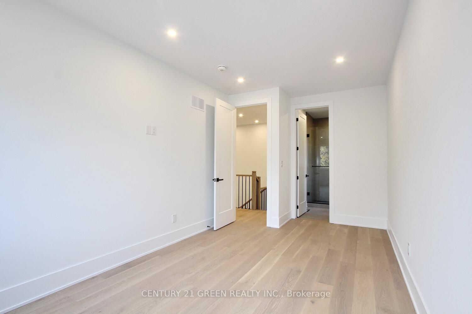 11 Marion St