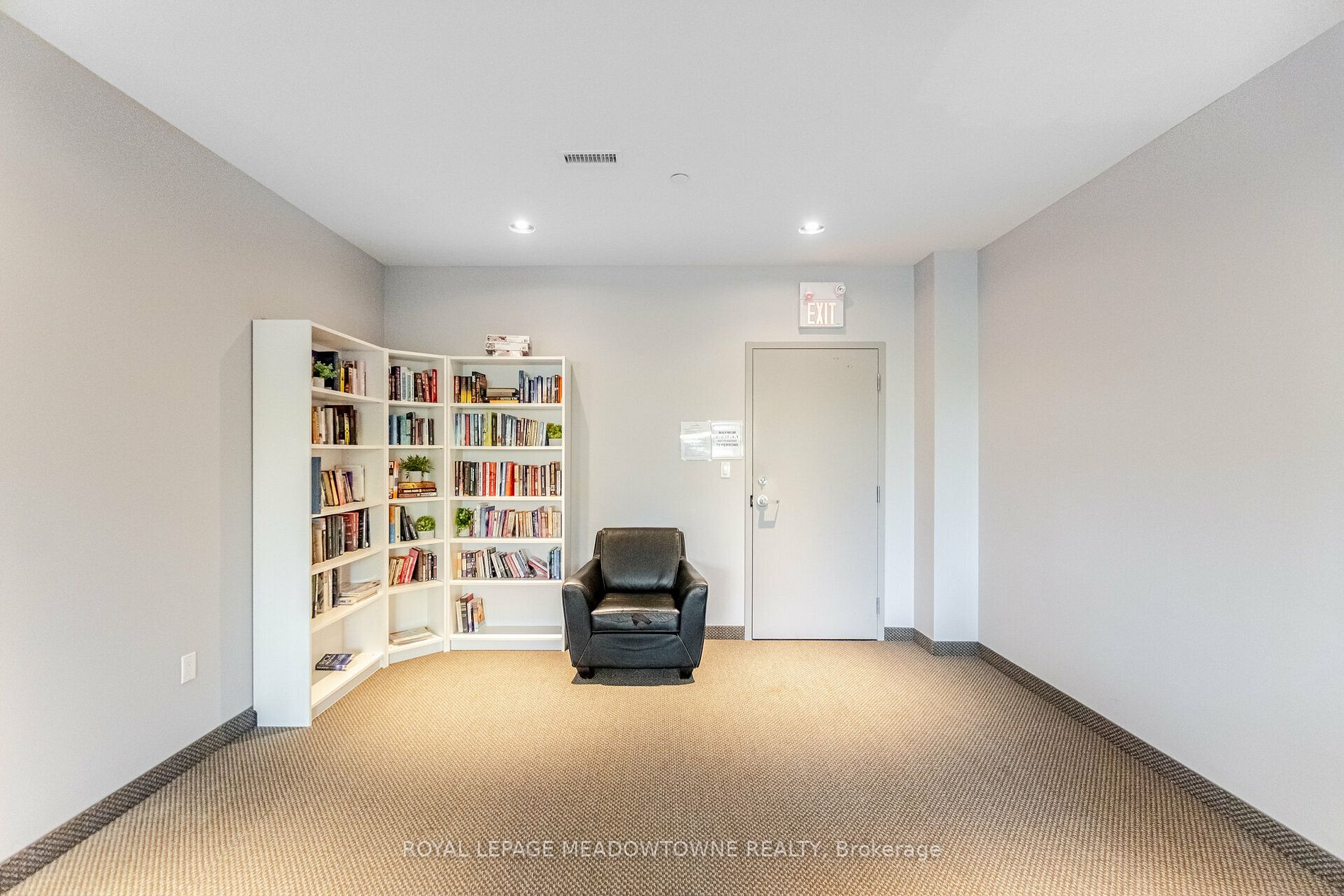 33 Whitmer St, #518