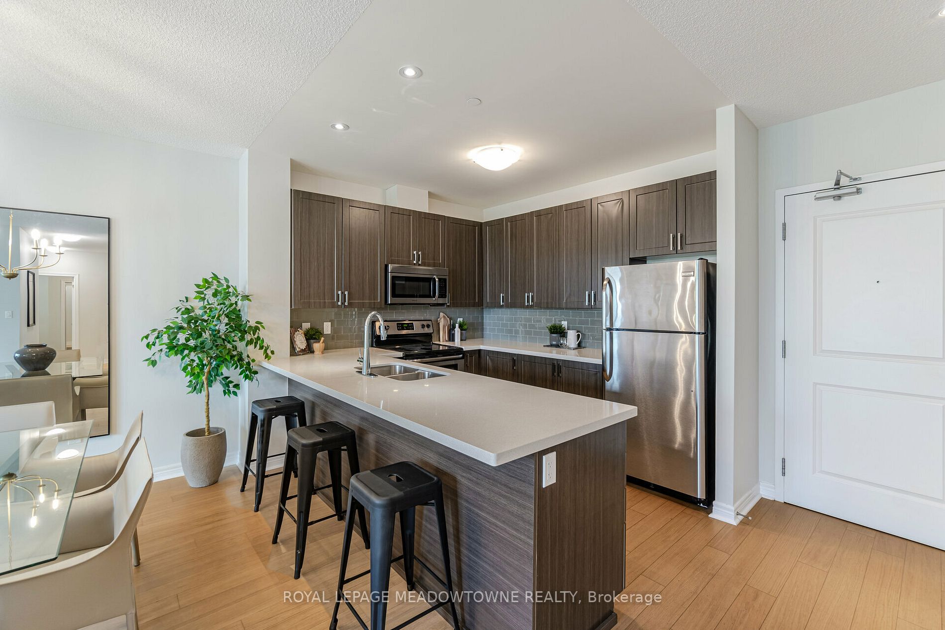 33 Whitmer St, #518