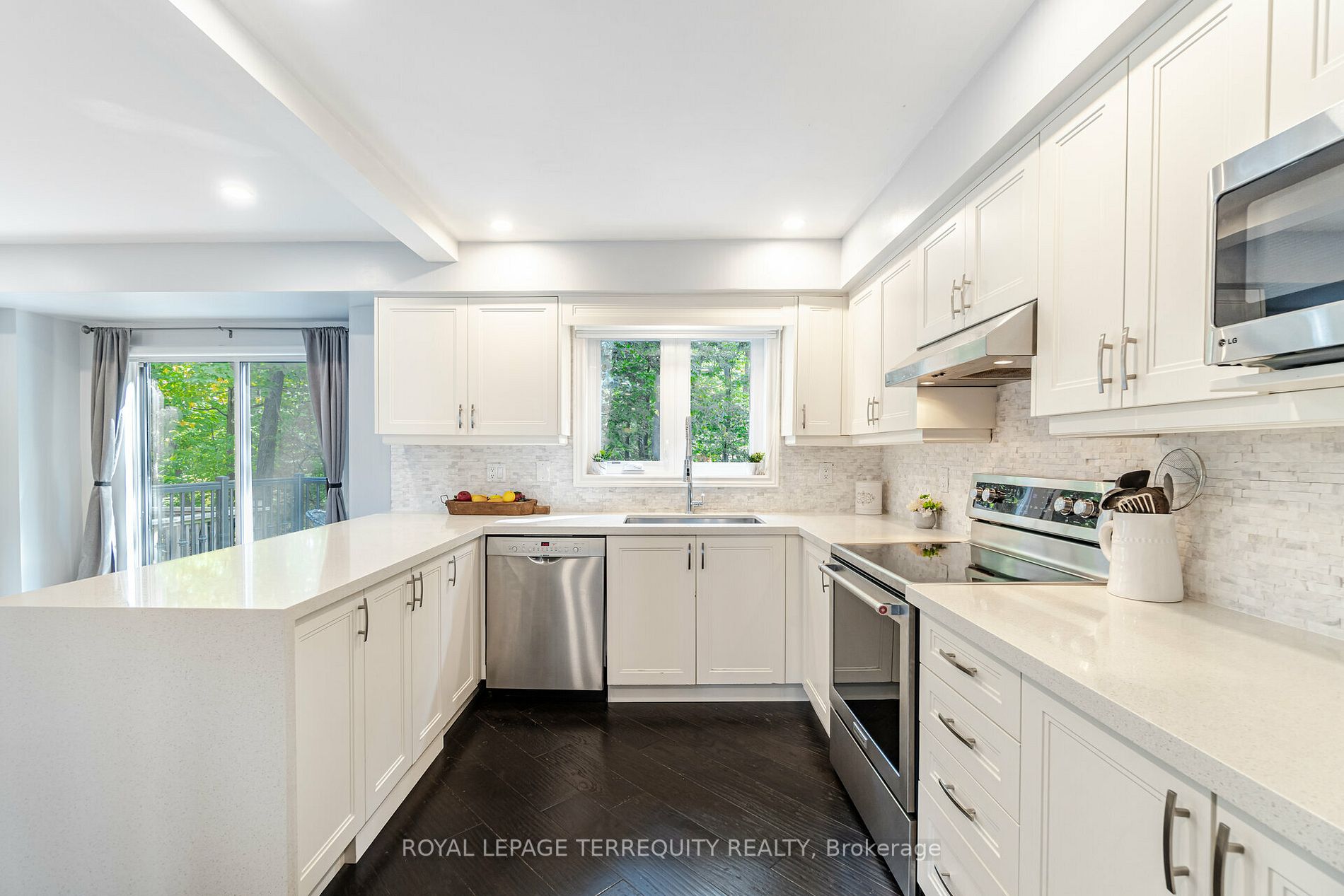 2398 Britannia Rd, #10