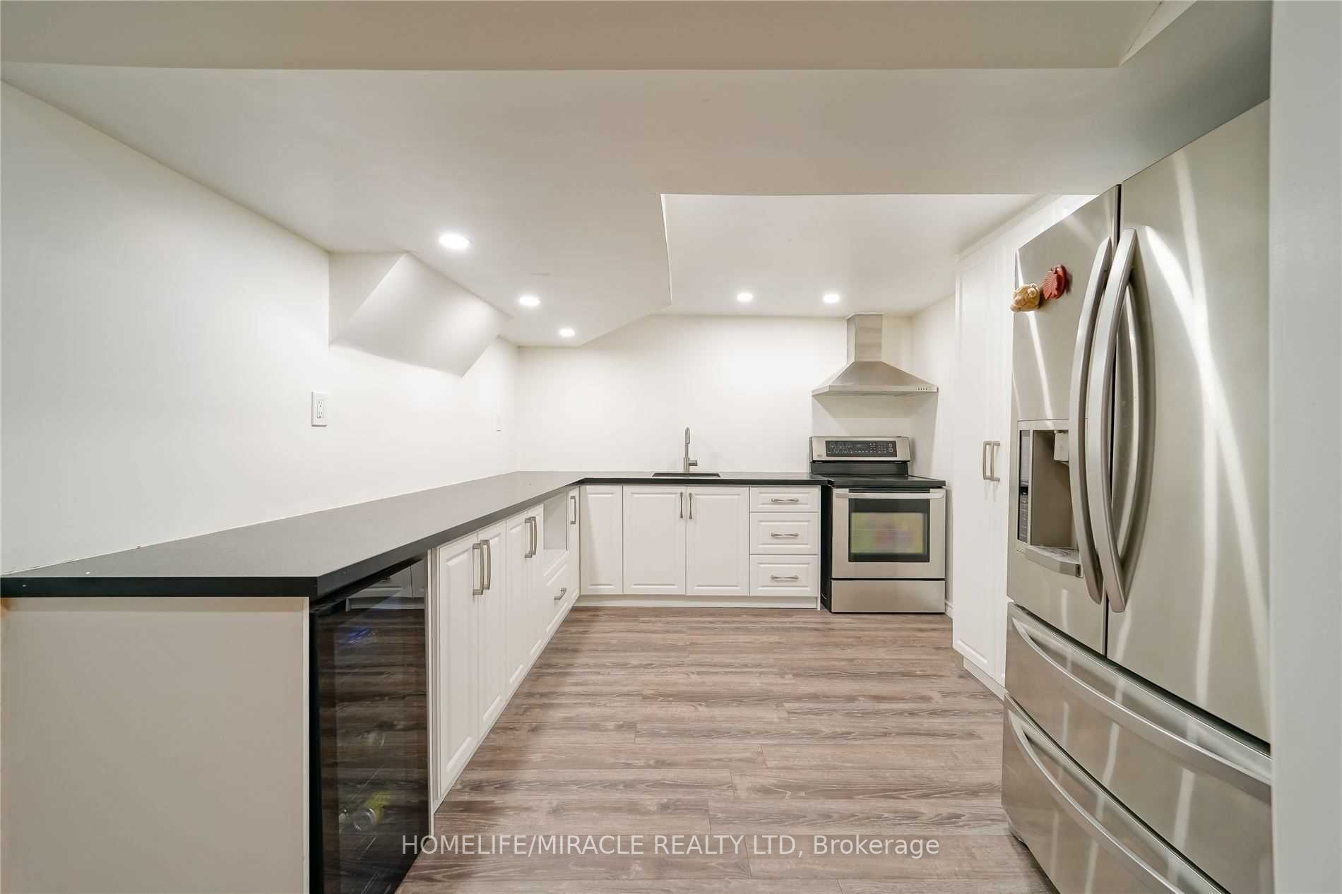 2517 Banfield Rd