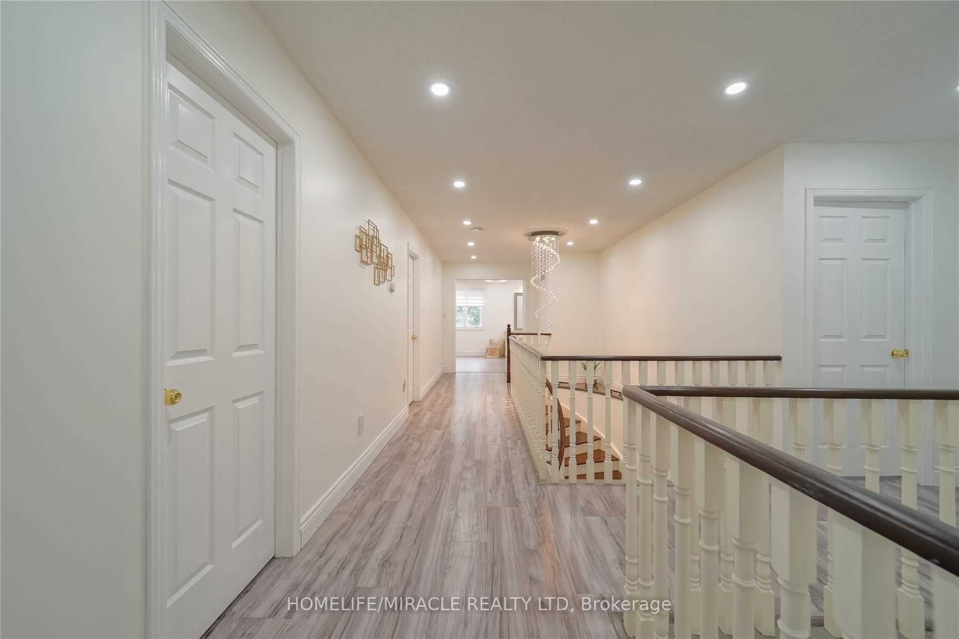 2517 Banfield Rd