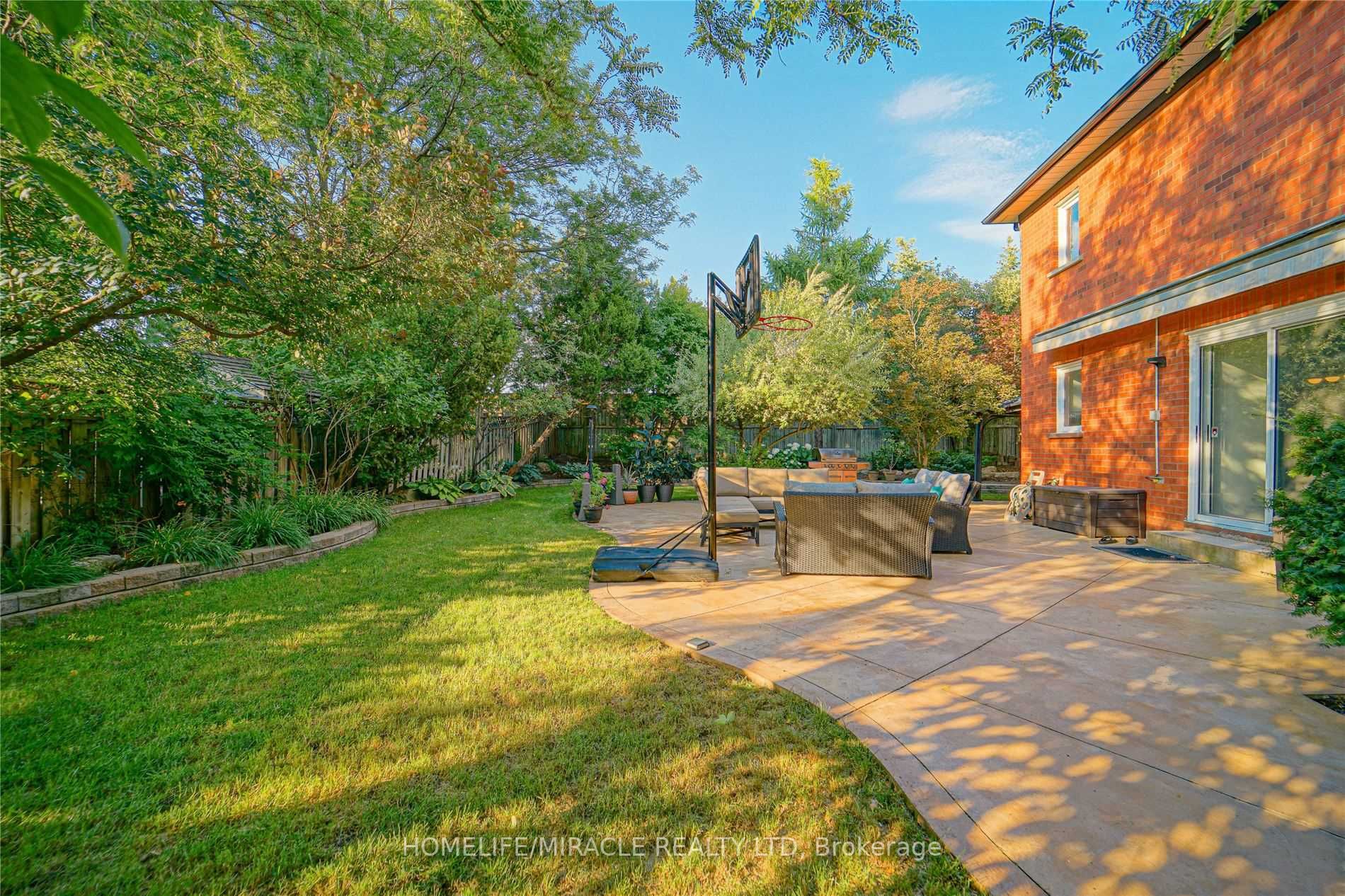 2517 Banfield Rd