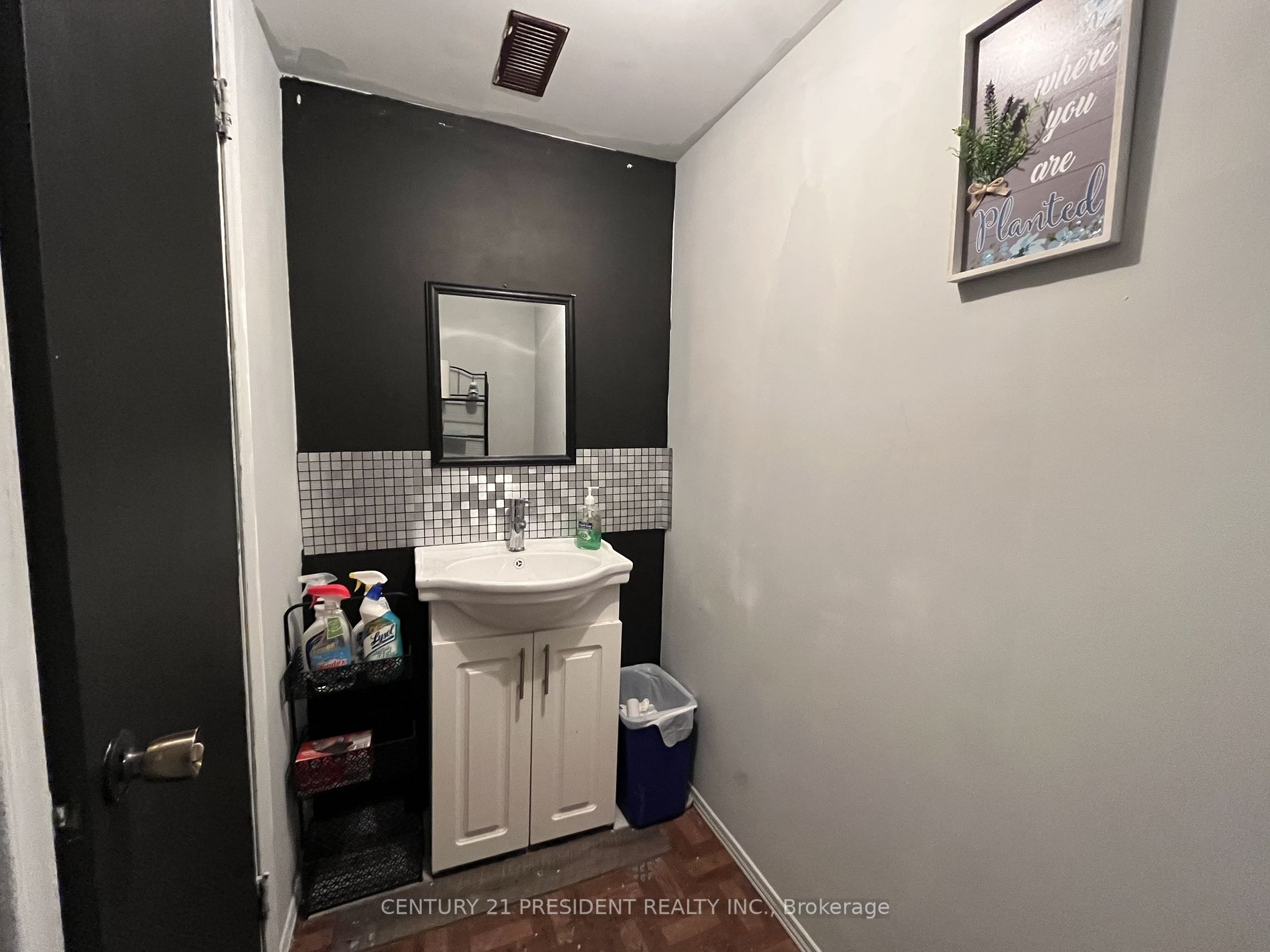 136 Guelph St, #Unit 3