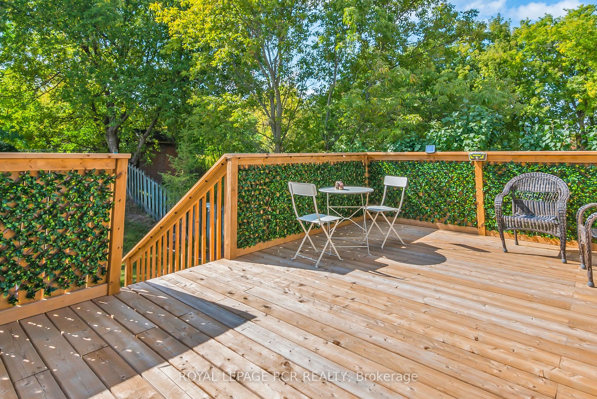 14 Quarry Dr