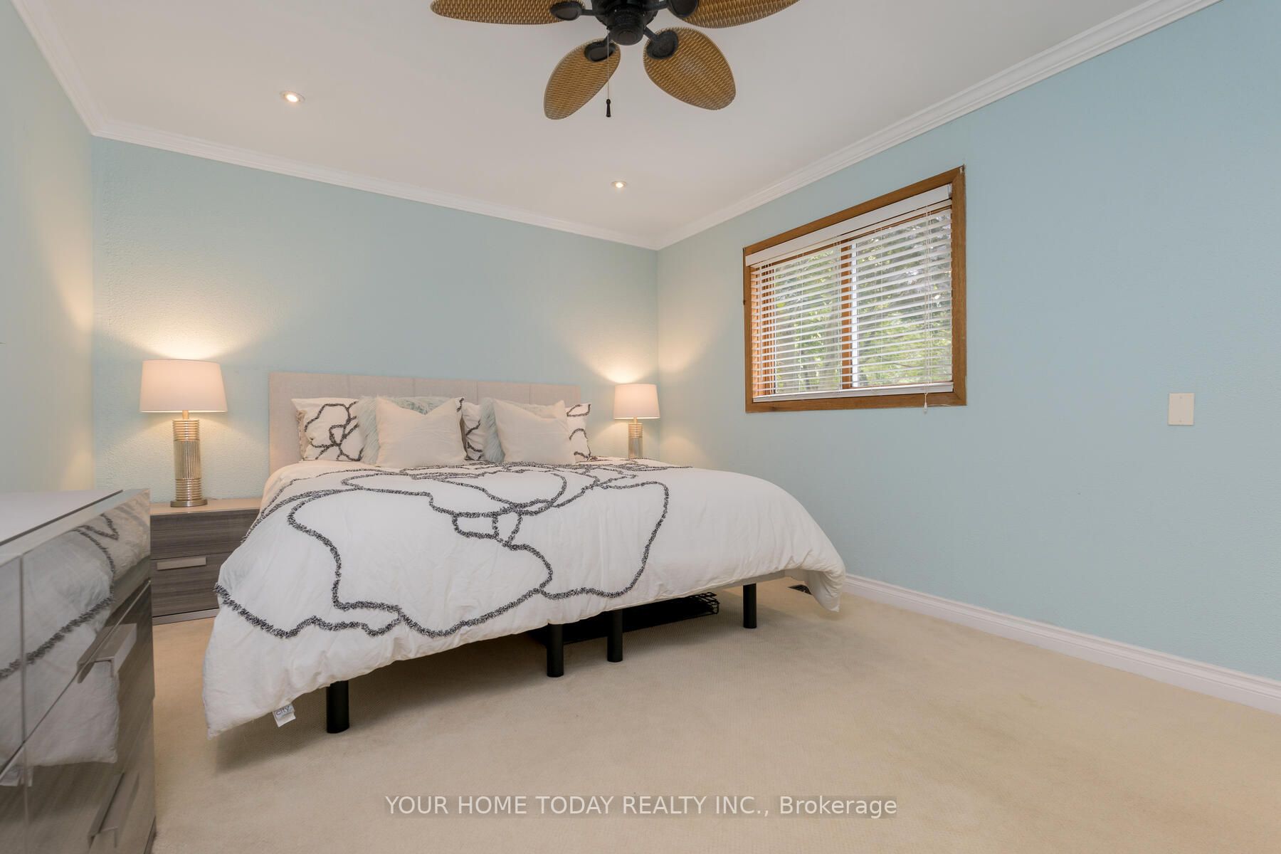 13 Stewarttown Rd