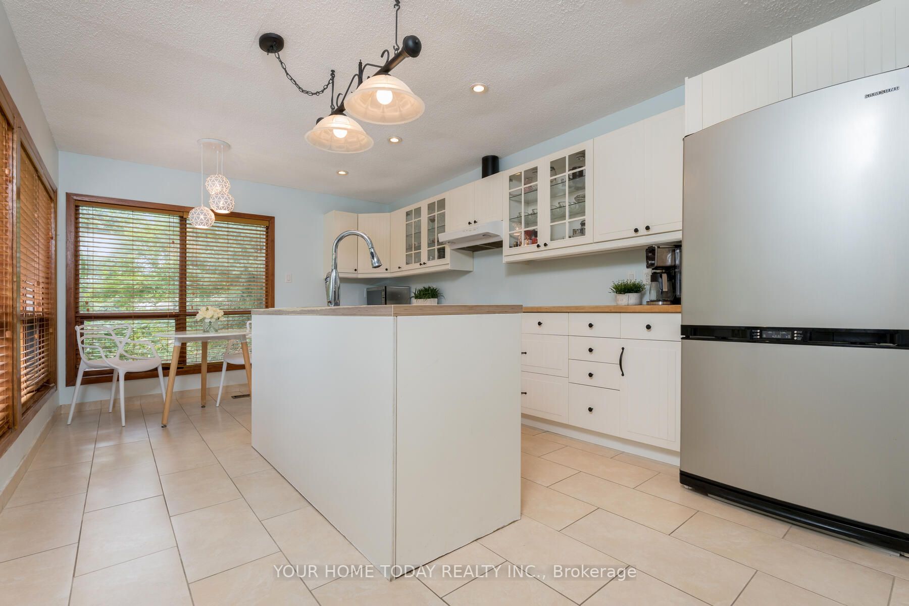 13 Stewarttown Rd