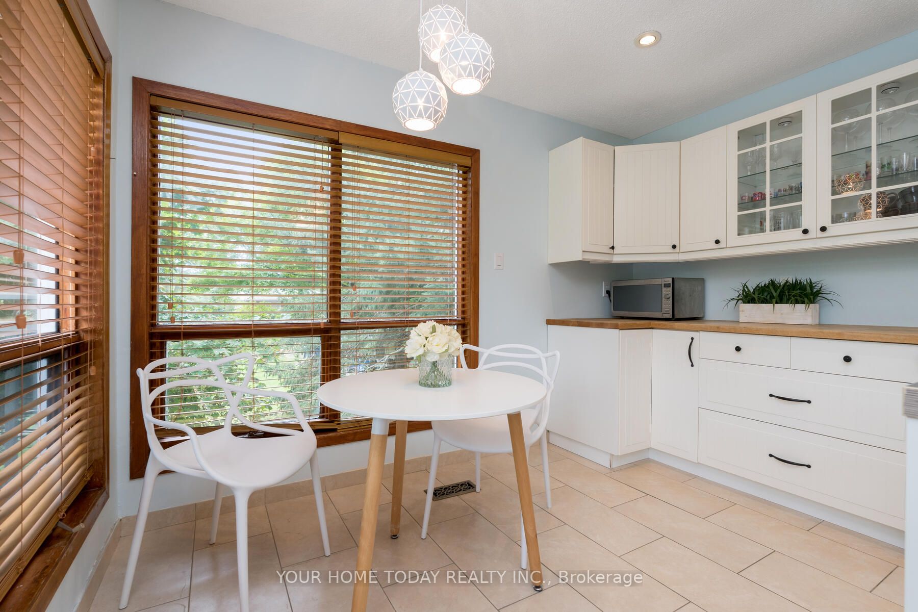 13 Stewarttown Rd