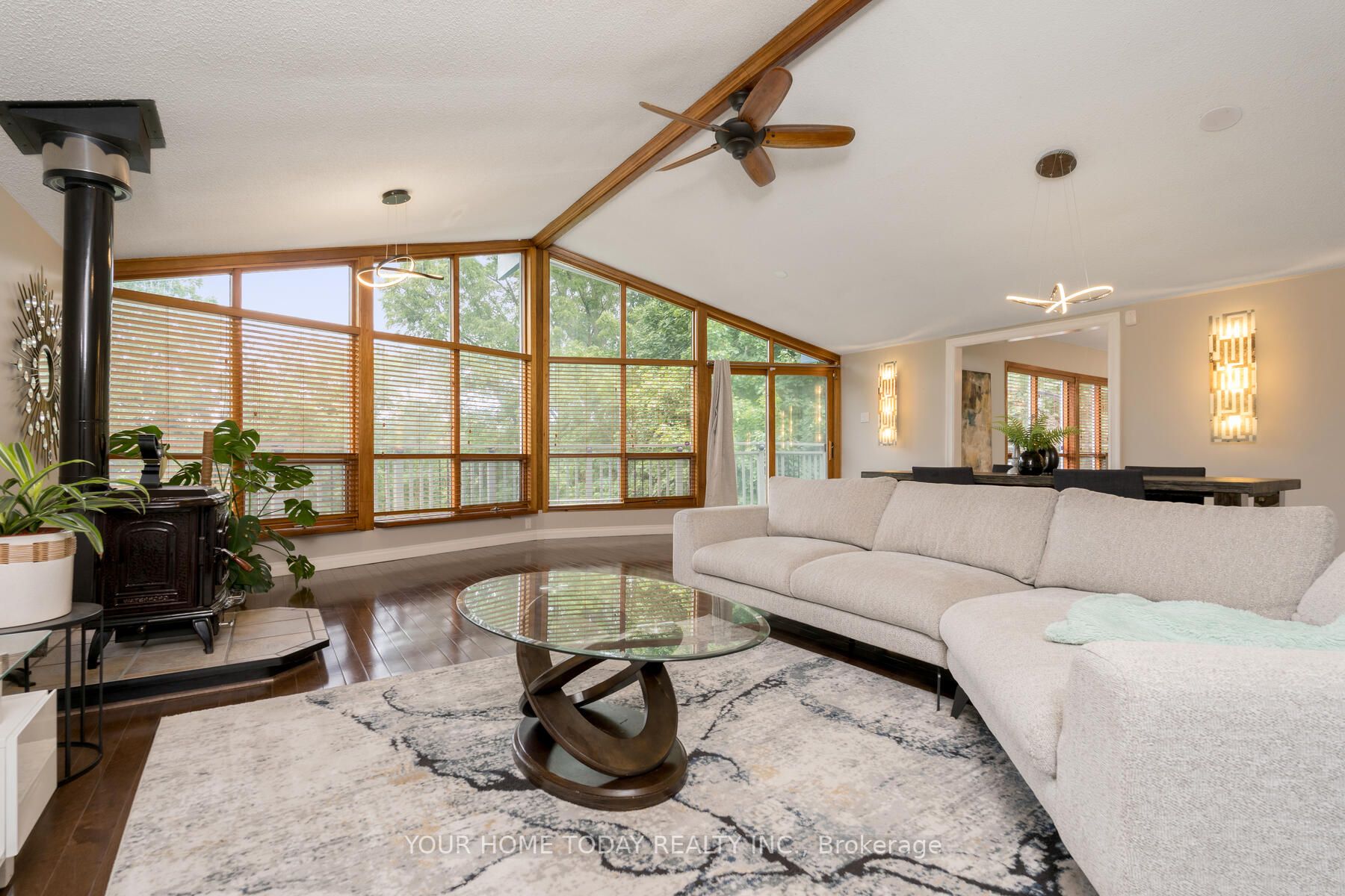 13 Stewarttown Rd