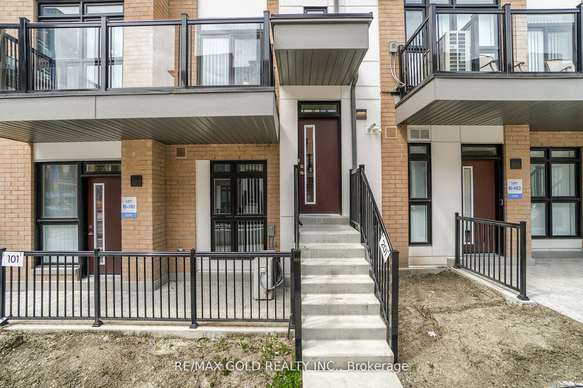 150 Canon Jackson Dr, #201