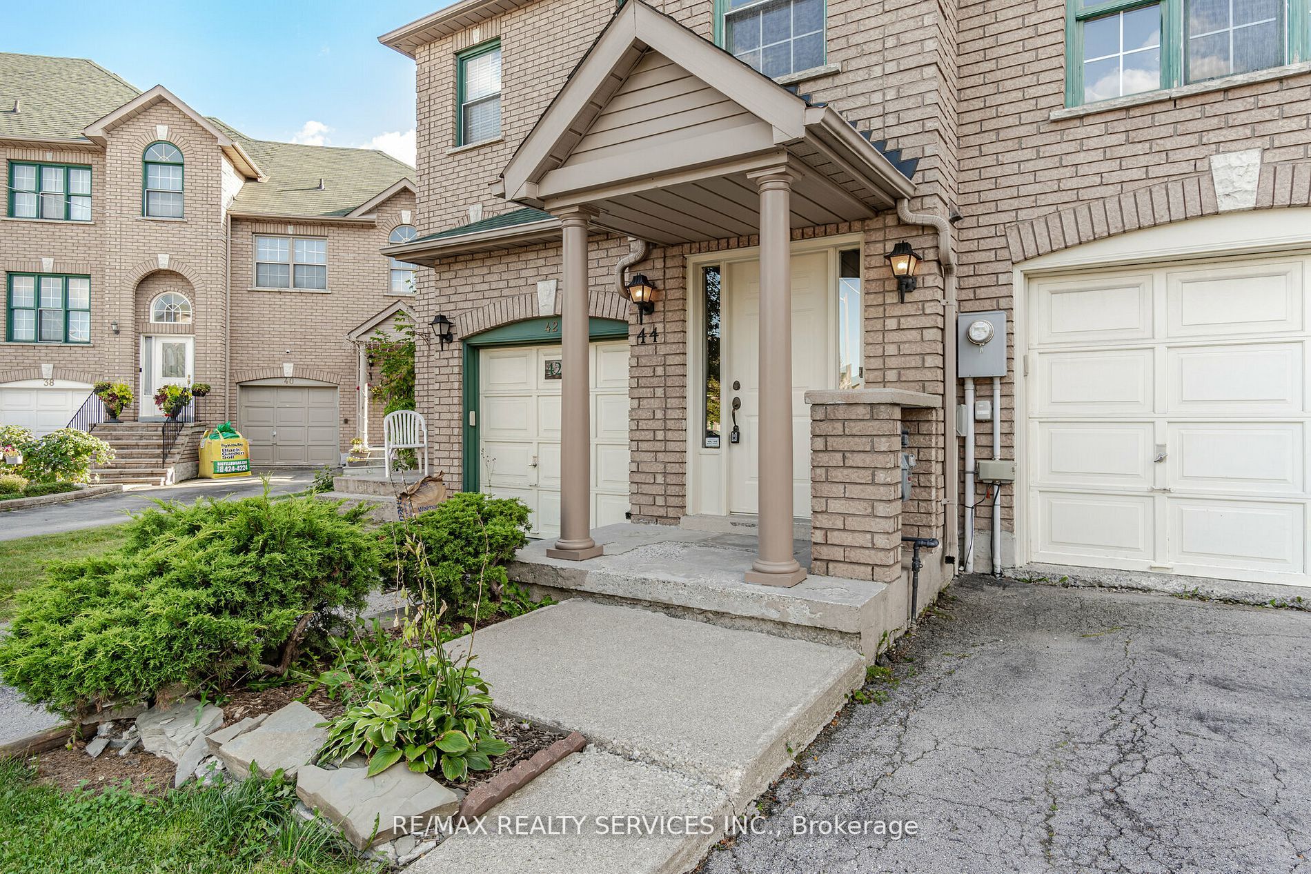 44 Provincial Place