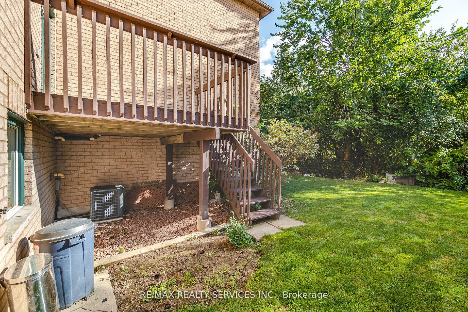 44 Provincial Place