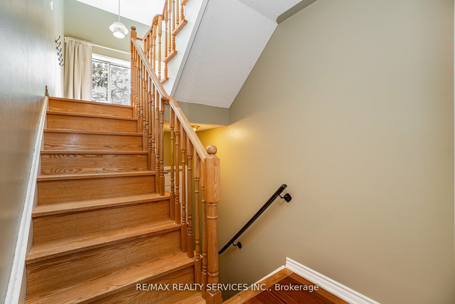 44 Provincial Place