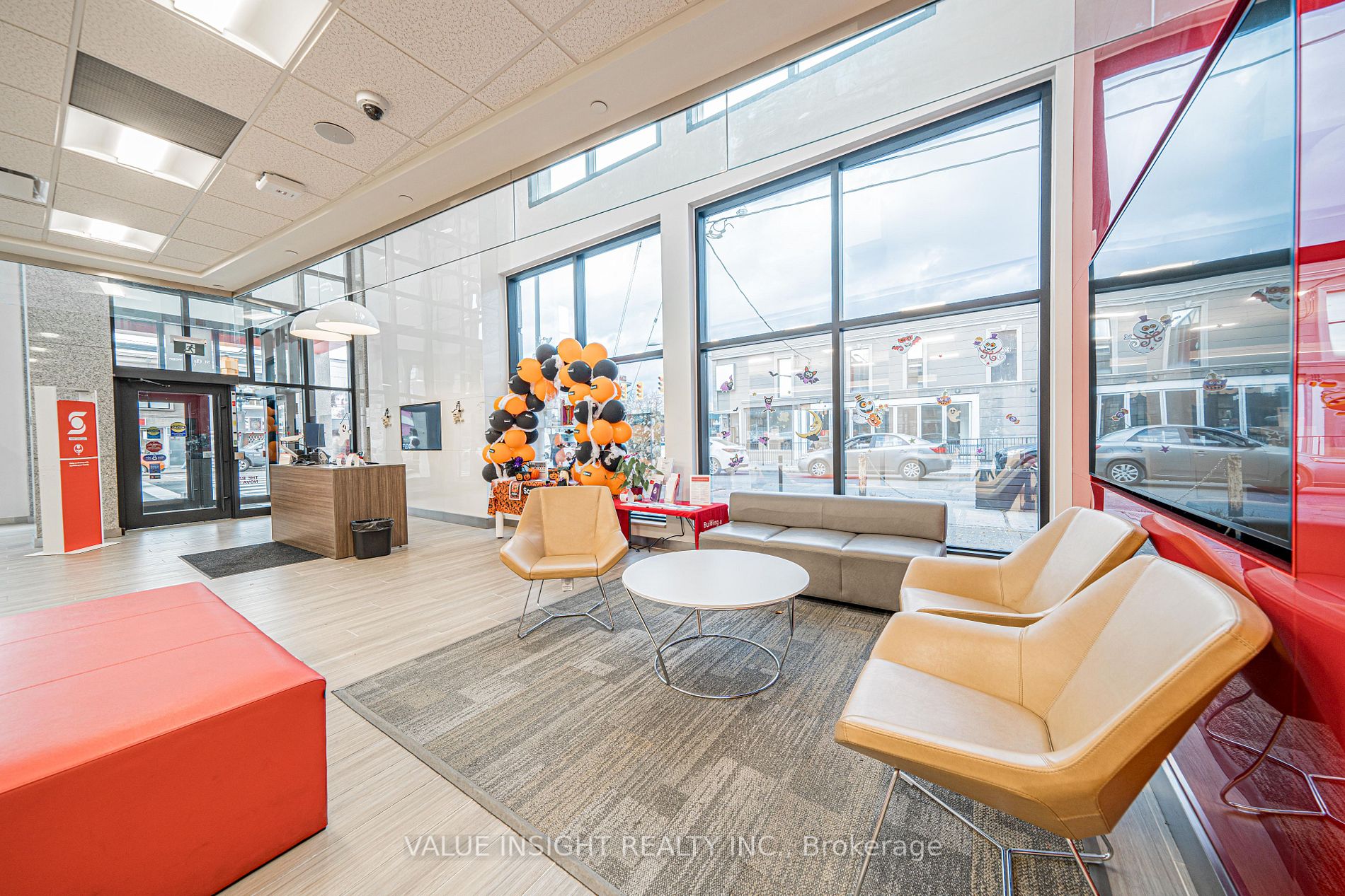 1241 St Clair Ave W