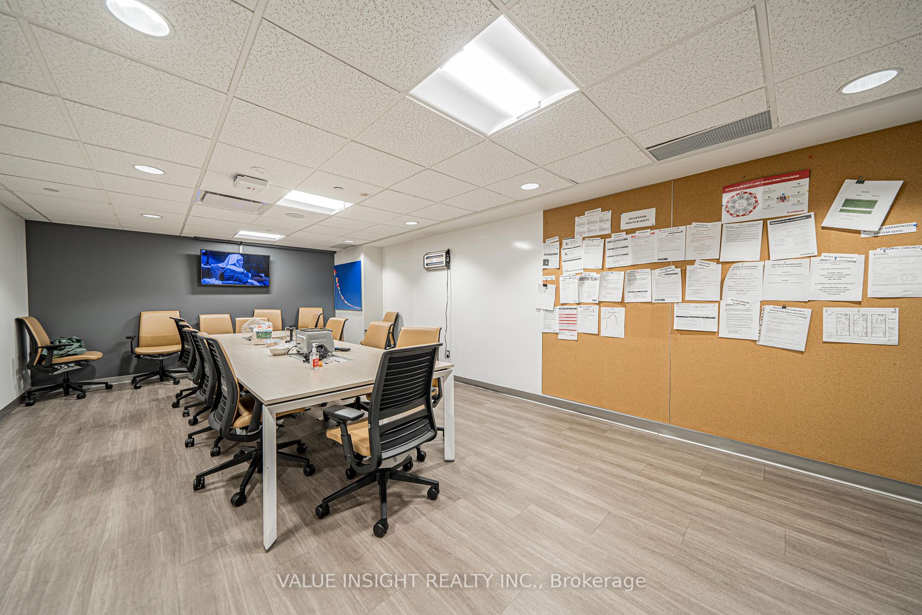1241 St Clair Ave W