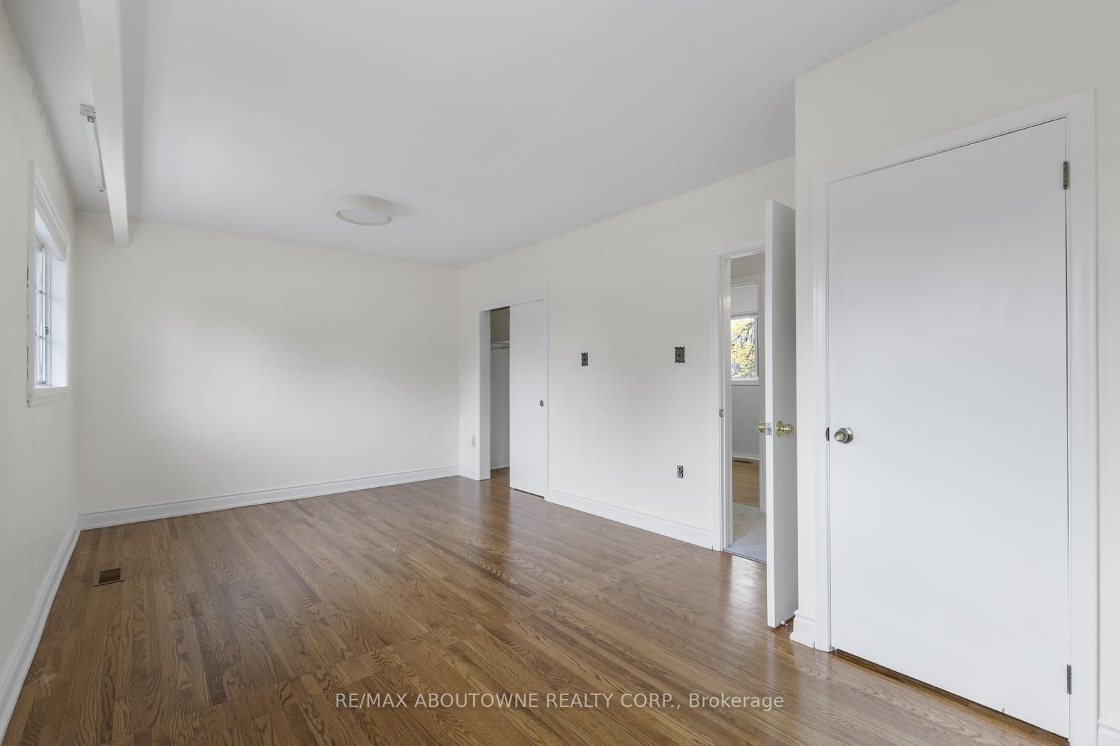 210 Woodale Ave