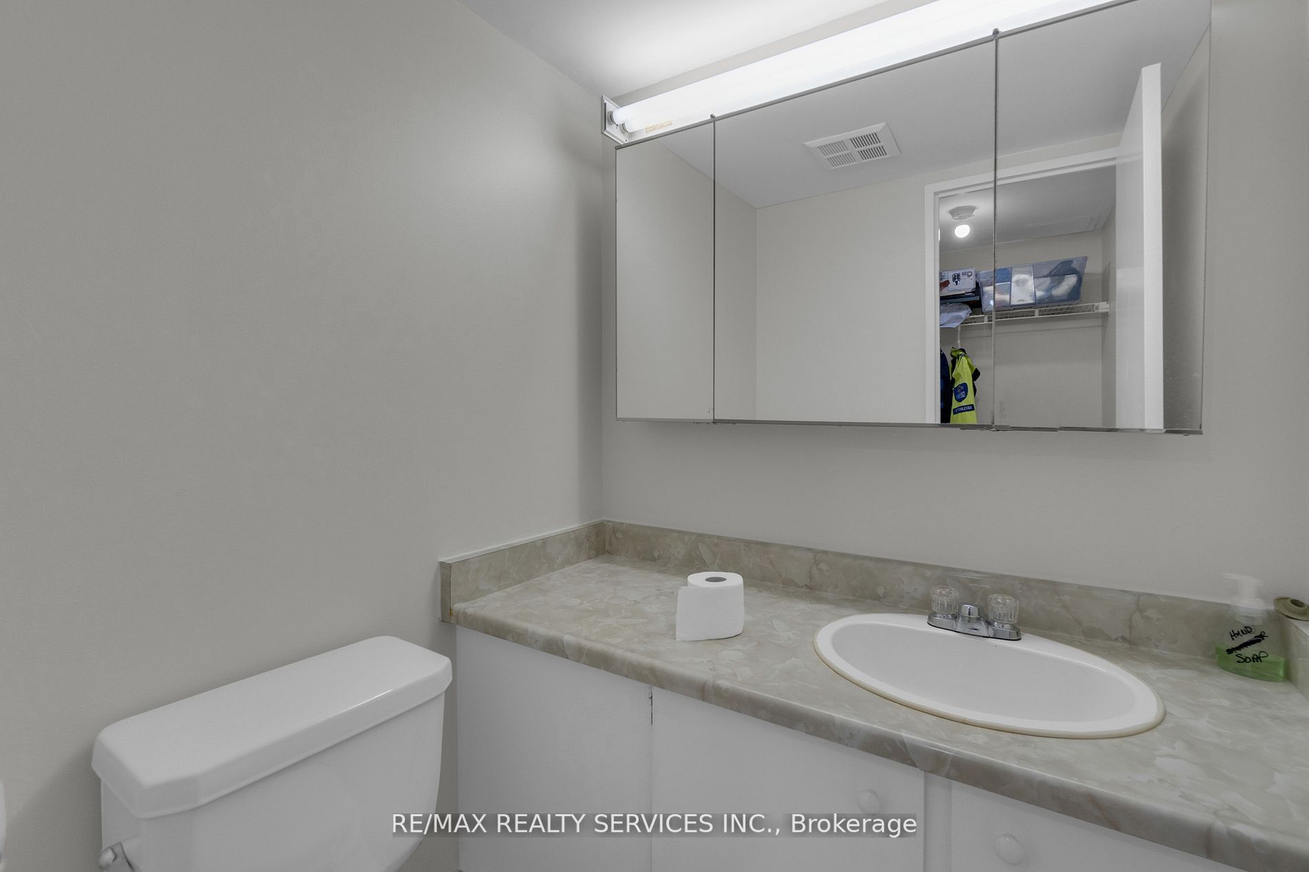 3700 Kaneff Cres, #504