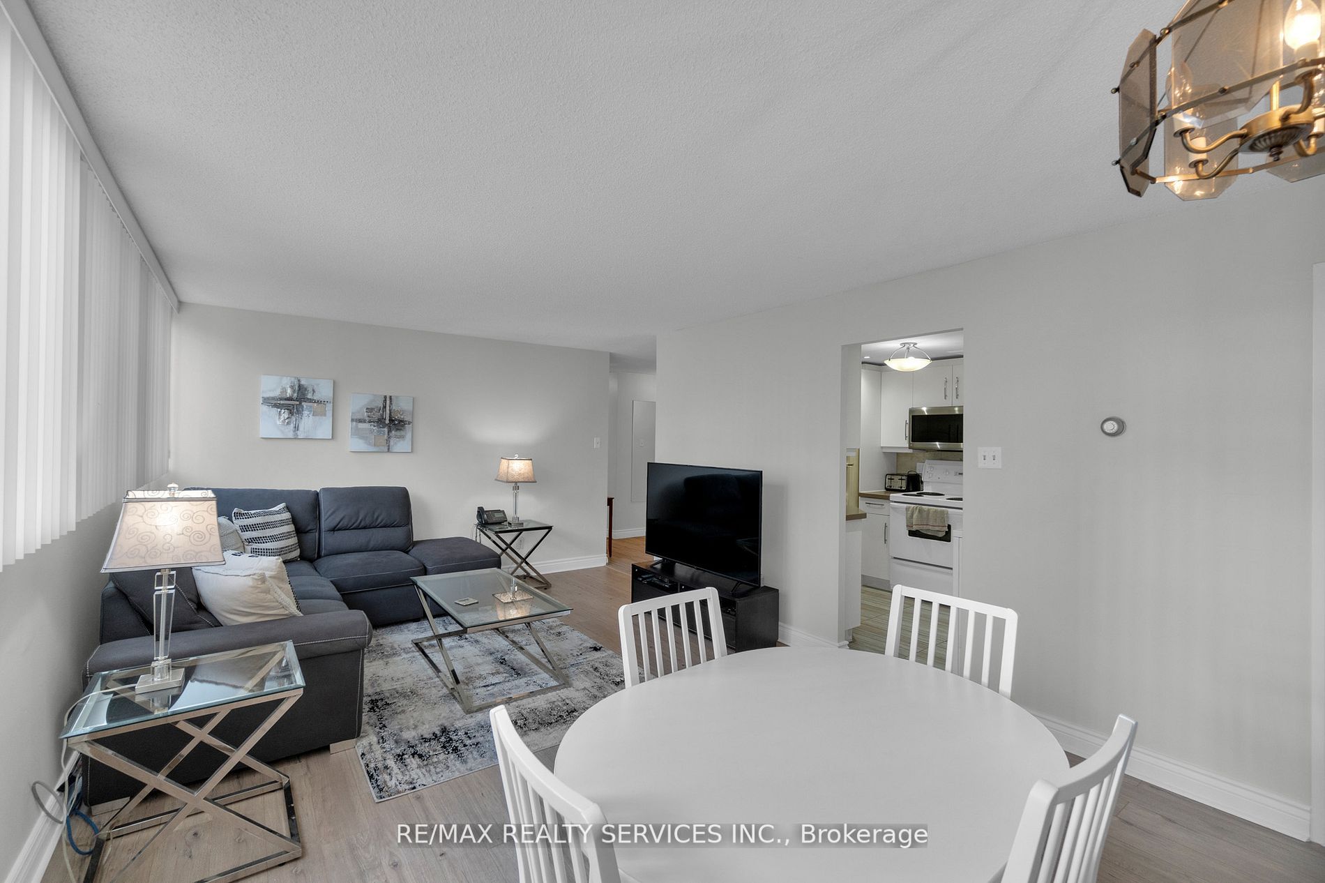 3700 Kaneff Cres, #504