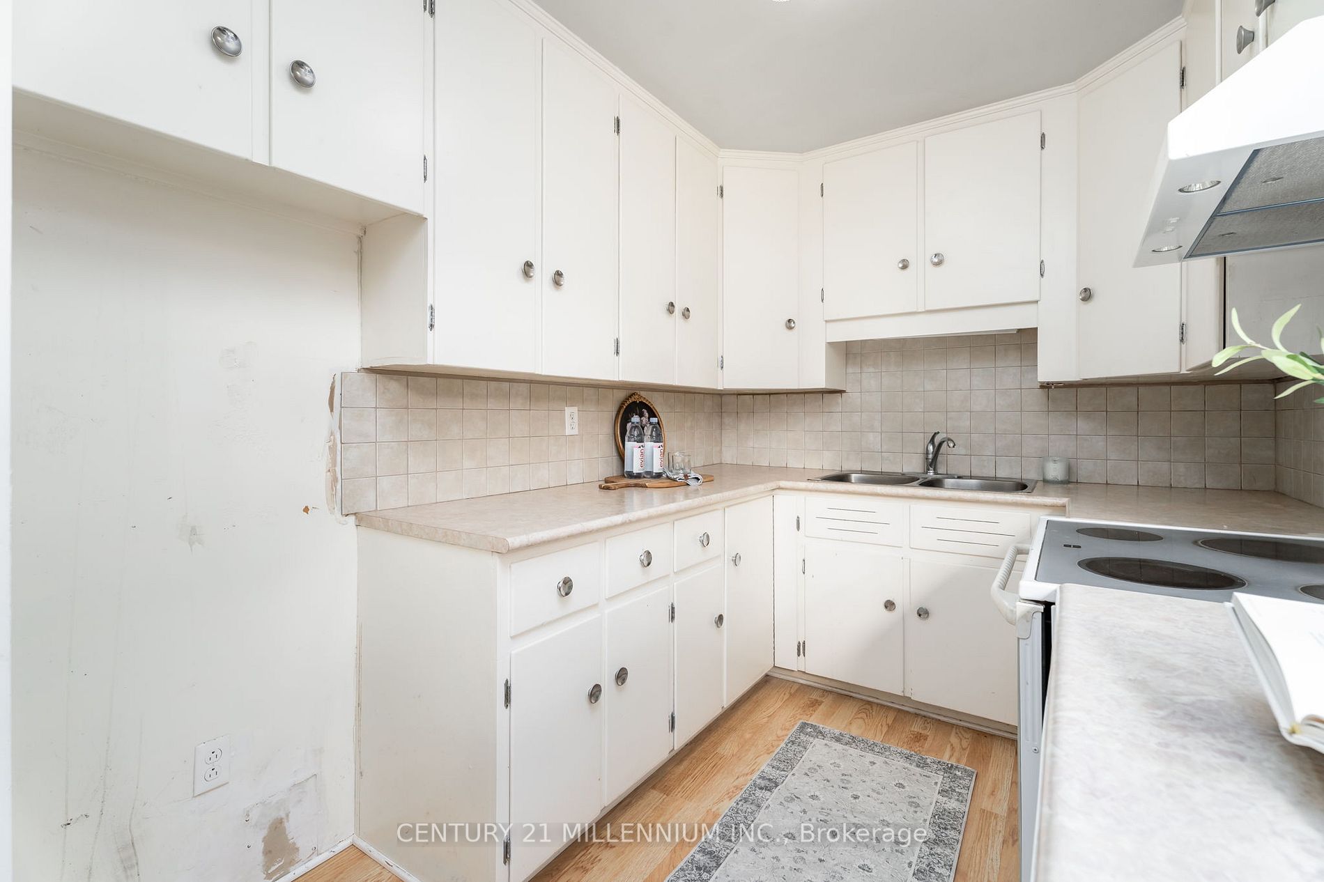 3 Sarah St