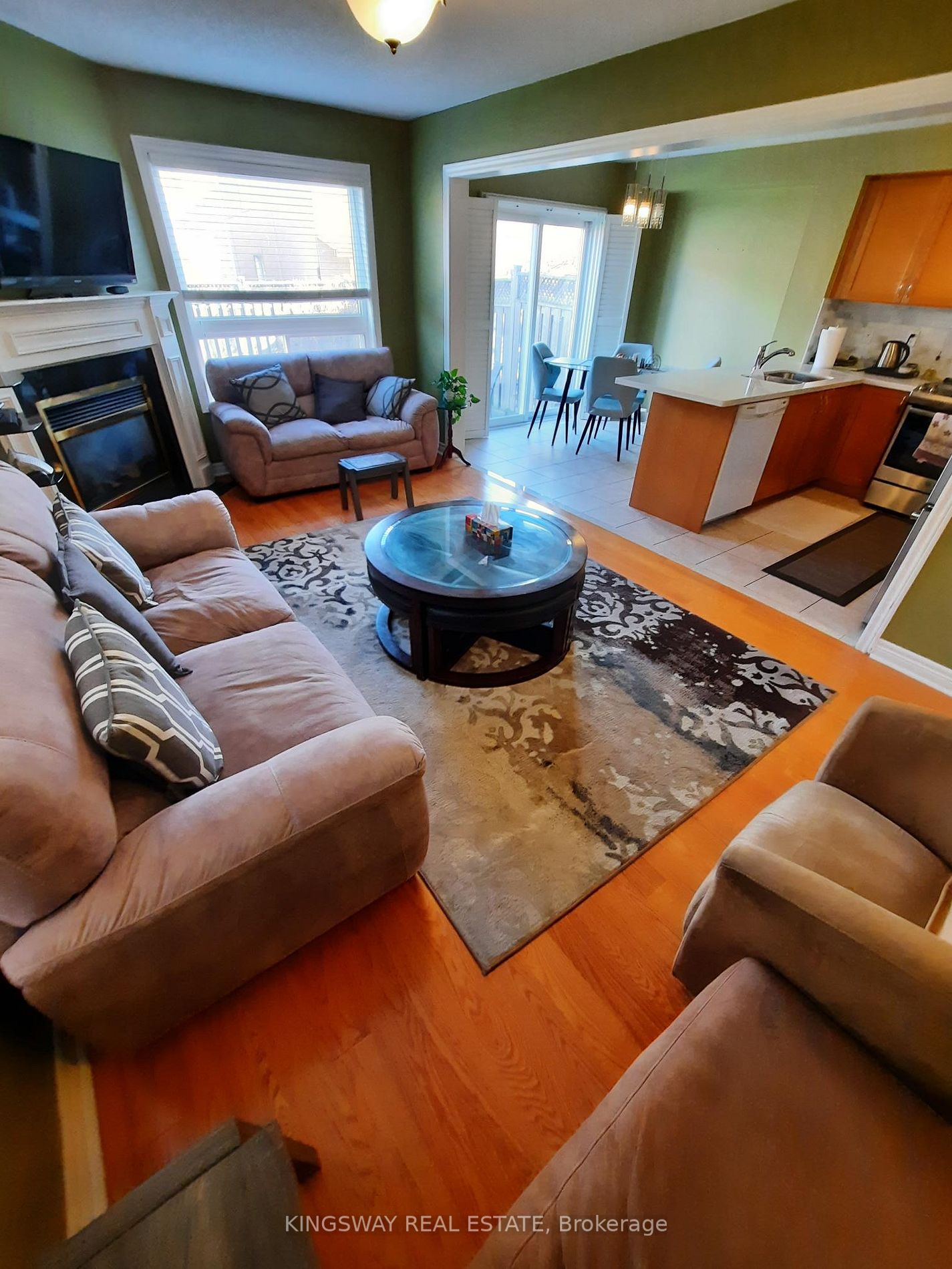 48 Ferncastle Cres
