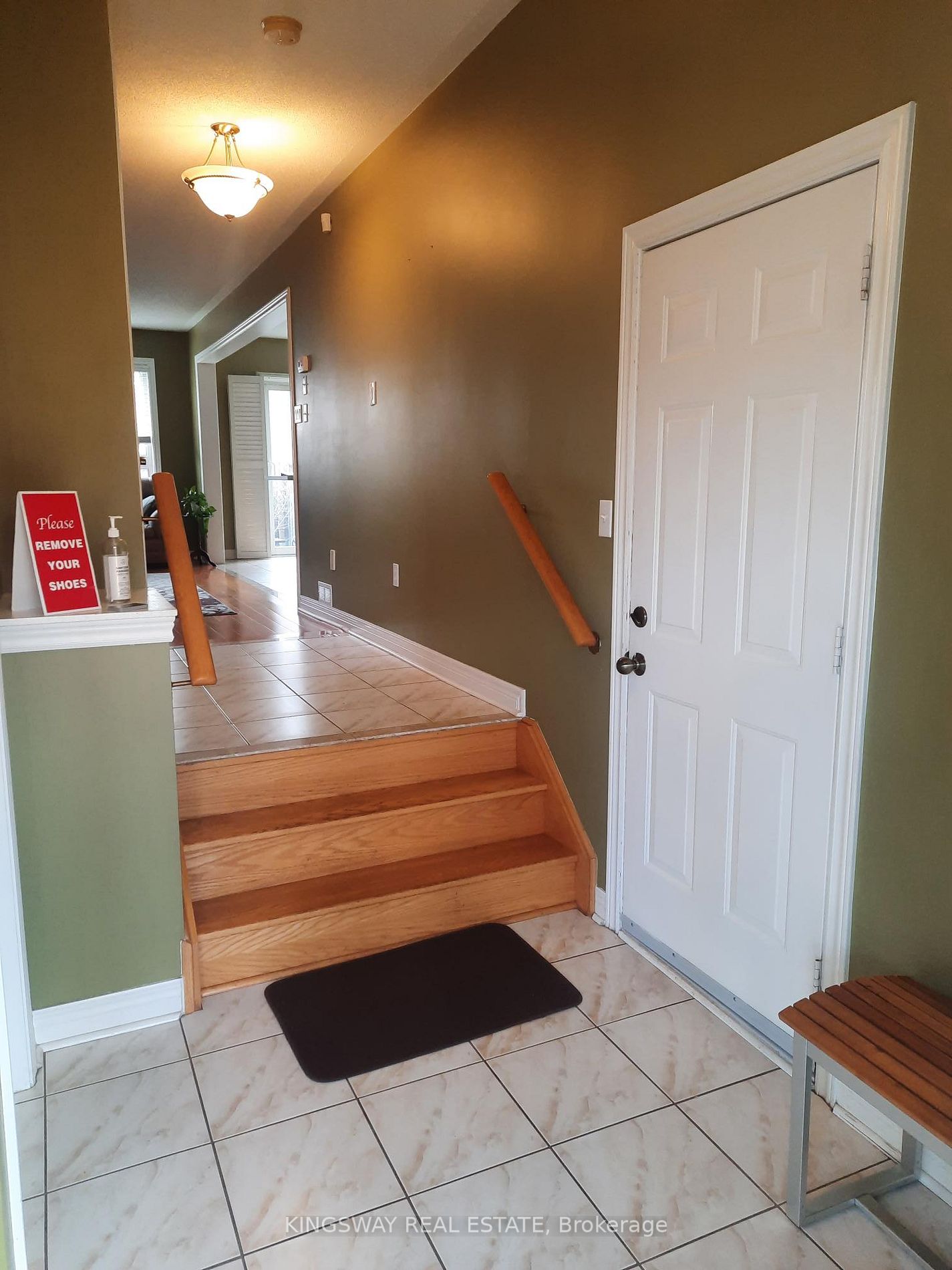 48 Ferncastle Cres