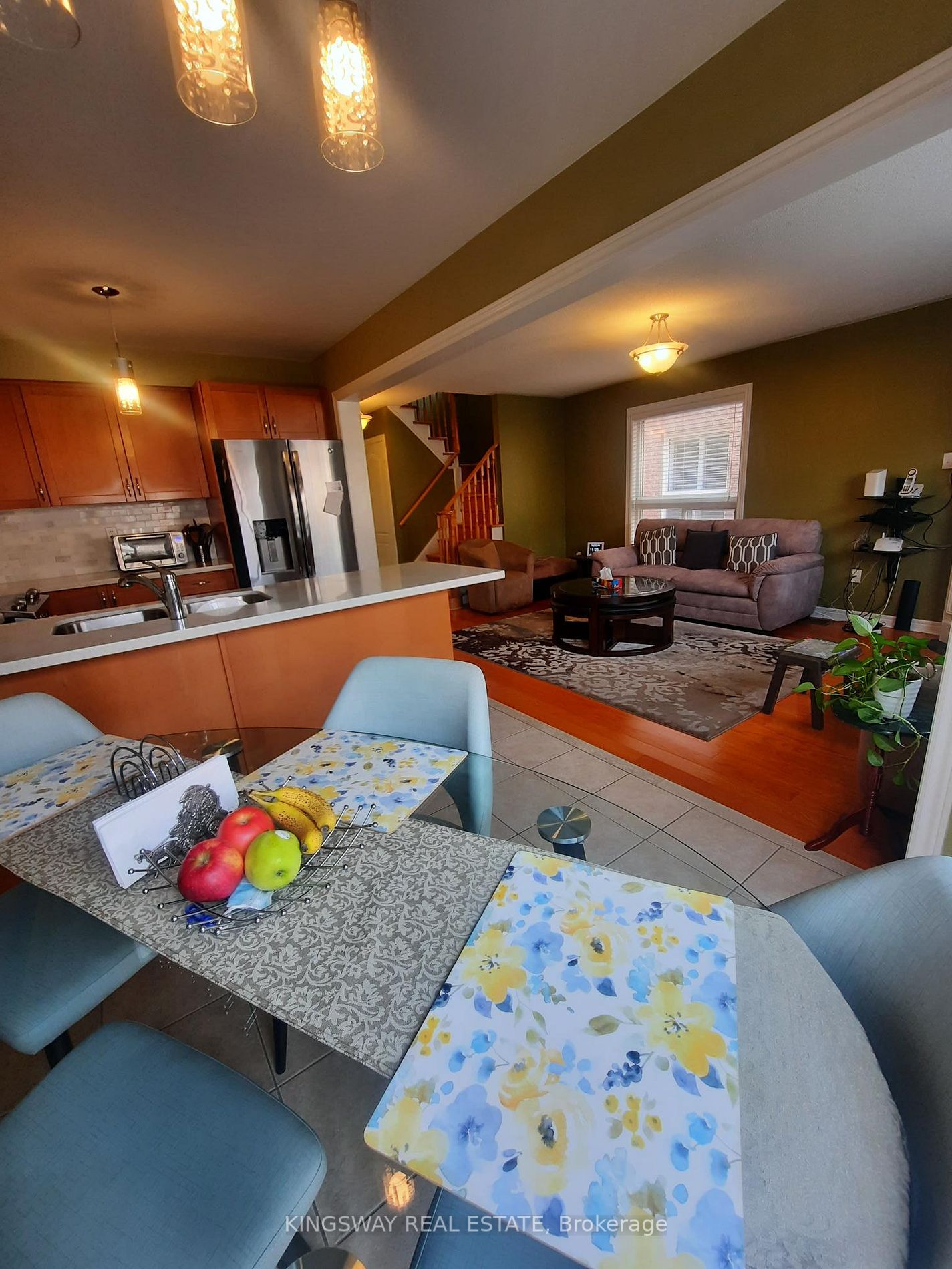 48 Ferncastle Cres