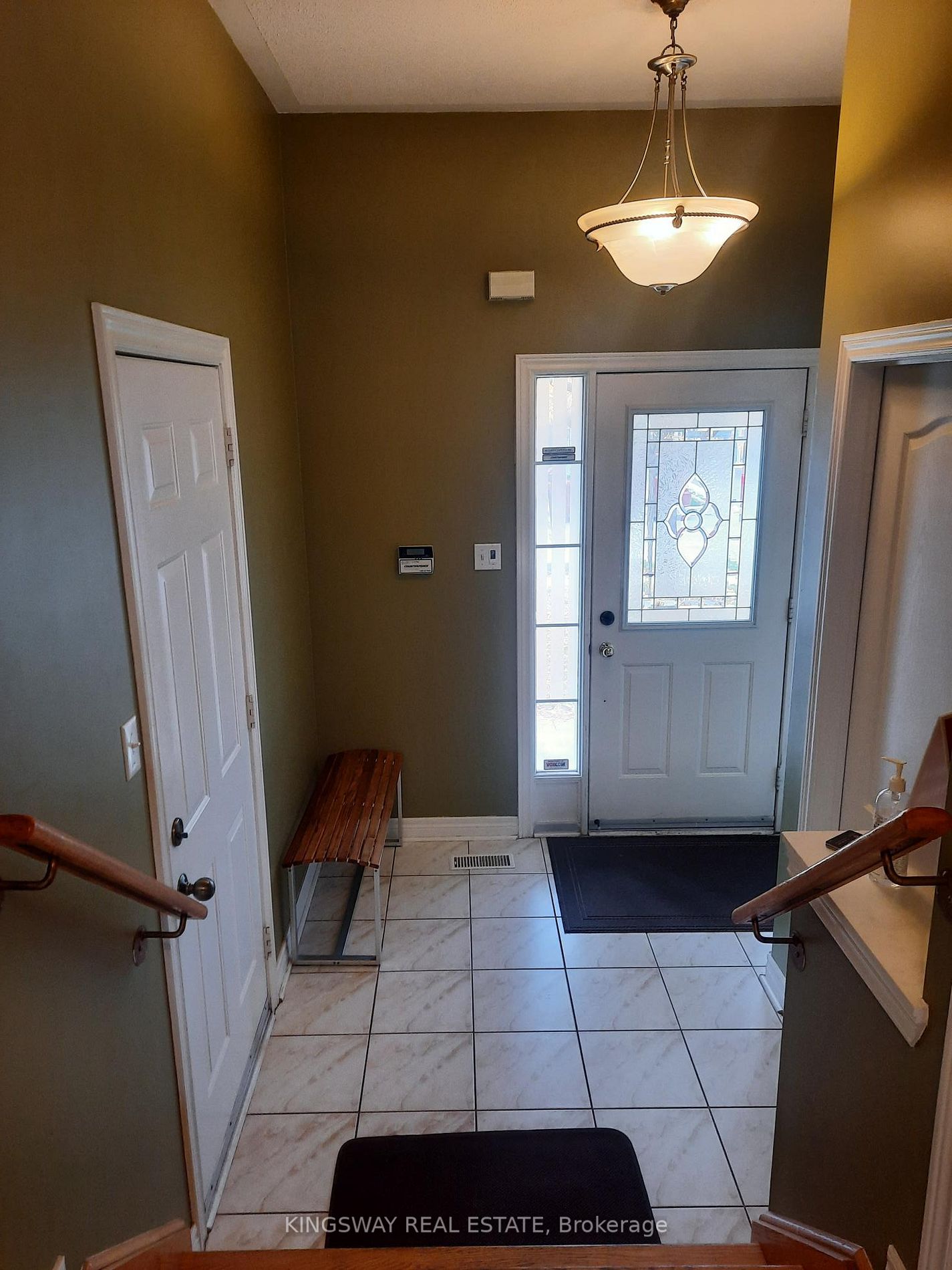48 Ferncastle Cres