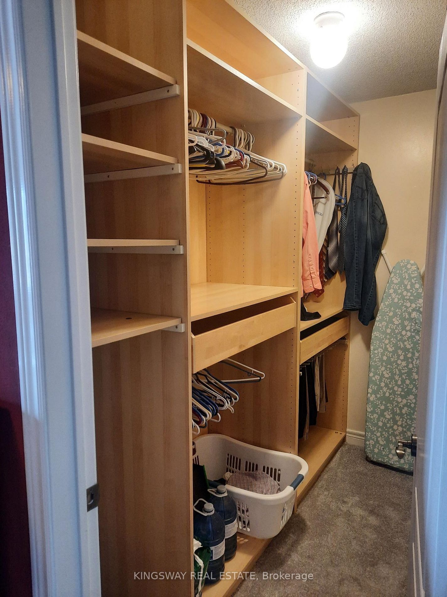48 Ferncastle Cres