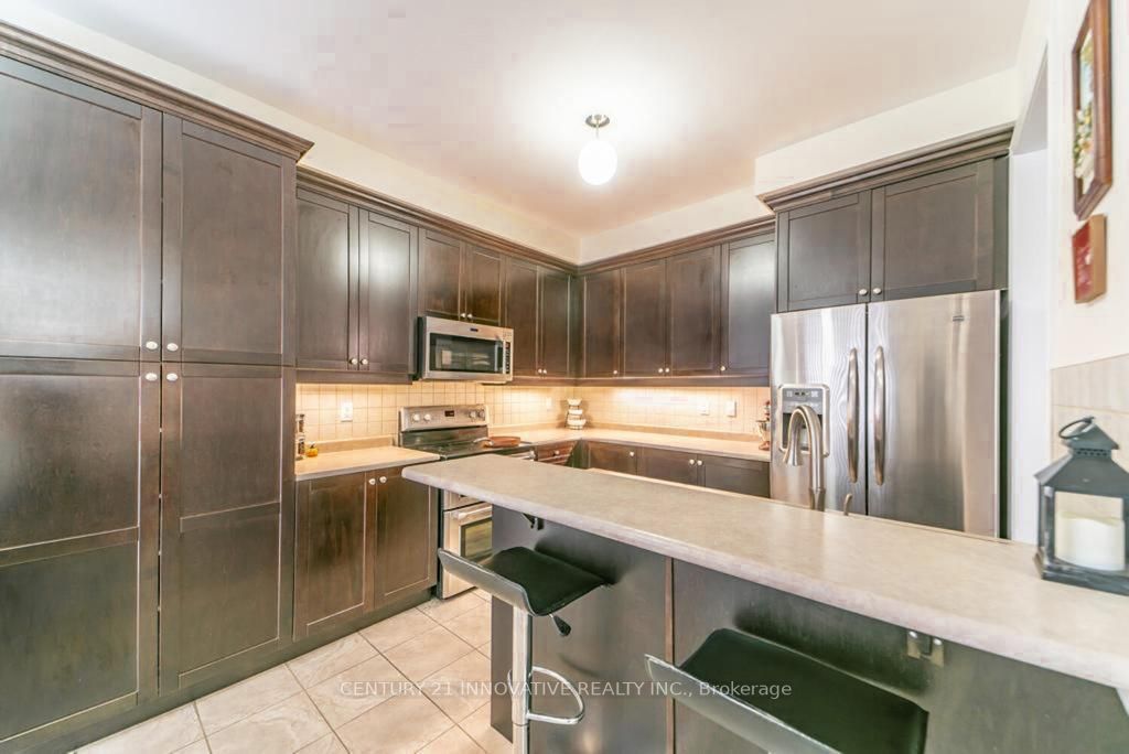 13 Fairservice Dr
