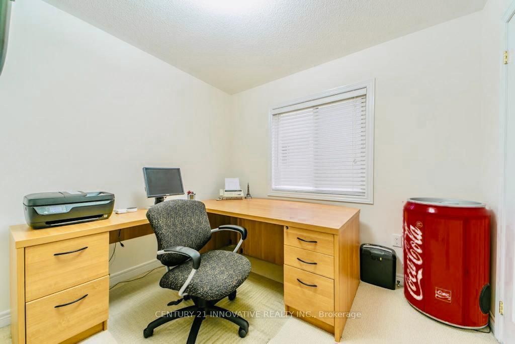13 Fairservice Dr