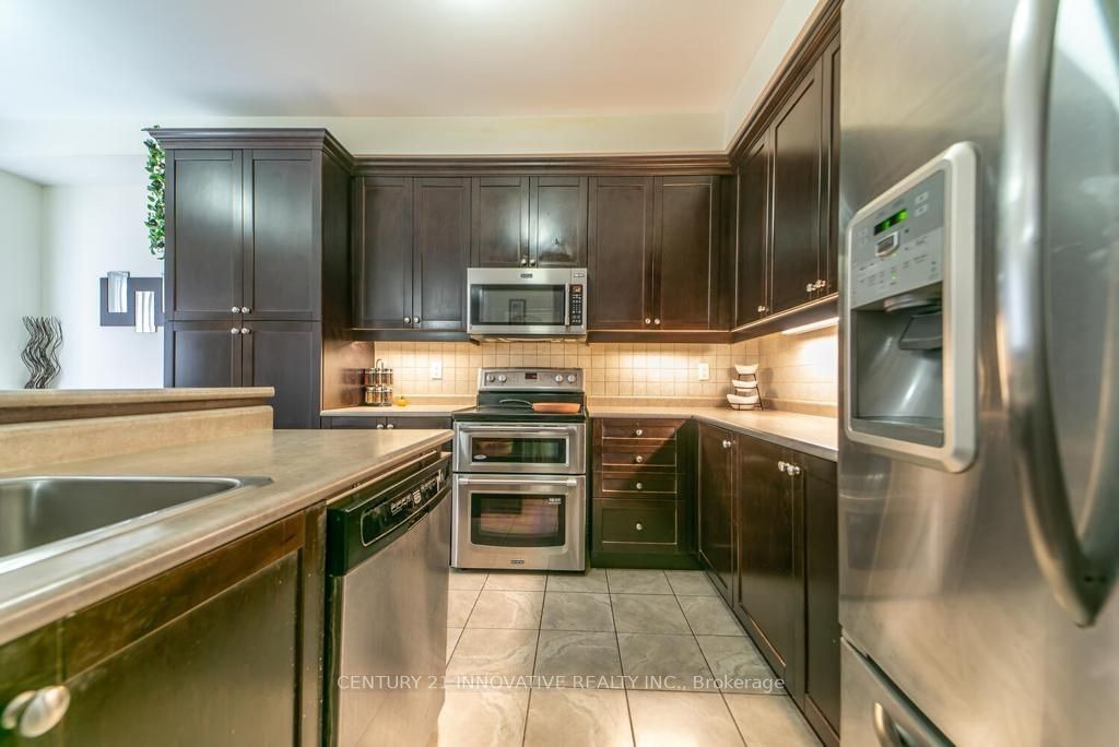13 Fairservice Dr