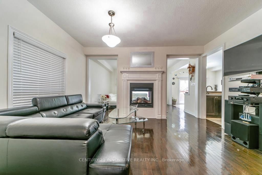 13 Fairservice Dr