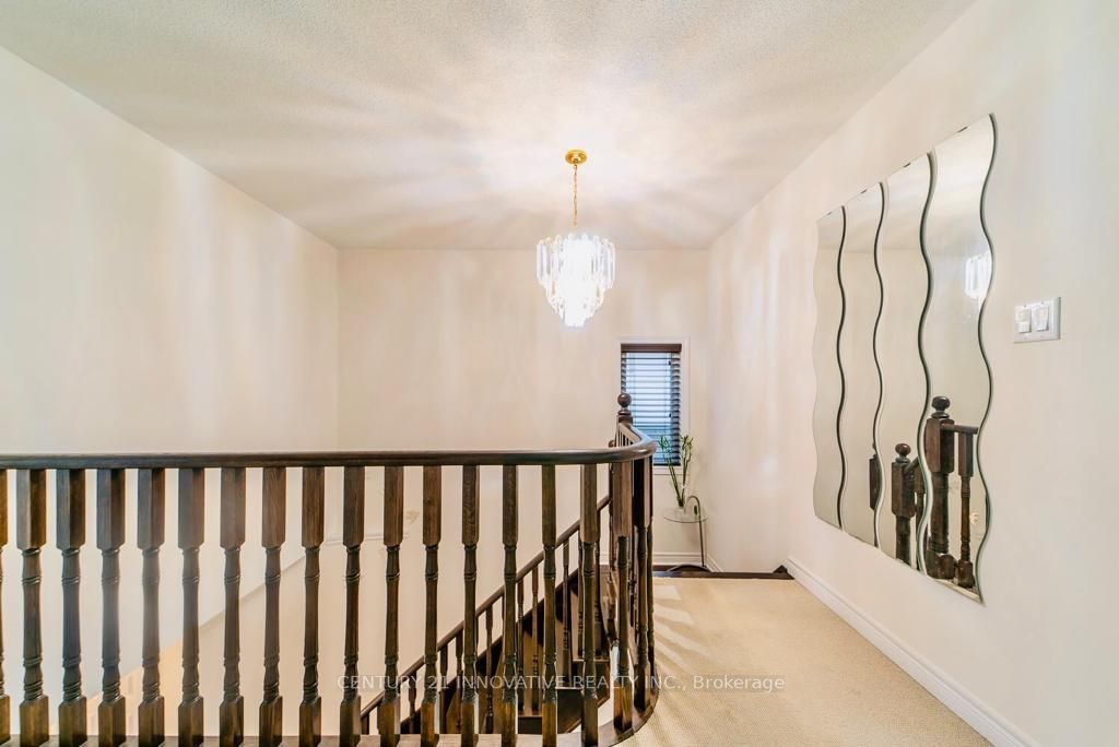 13 Fairservice Dr